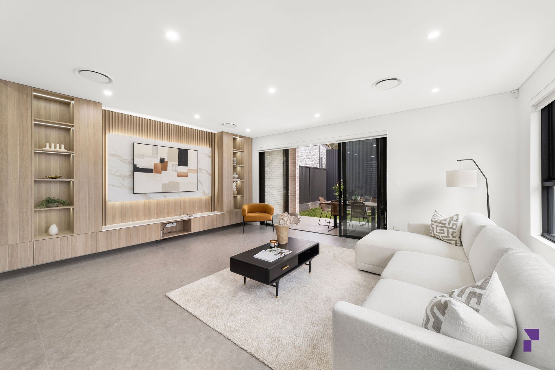 5B Hervey Street, Georges Hall For Sale by Pace Property Agents - image 1
