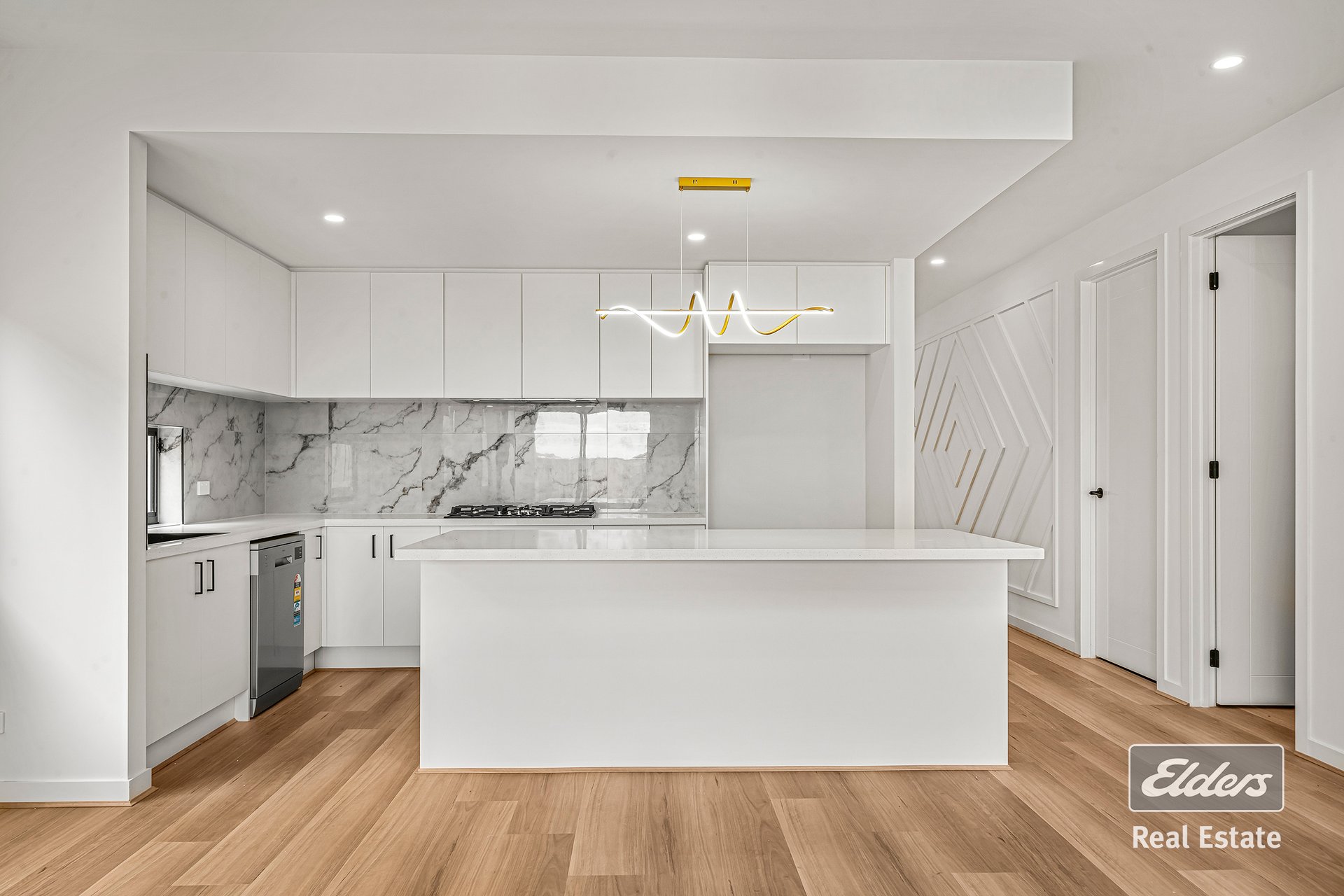 177 Holts Lane — photo 3 of 10