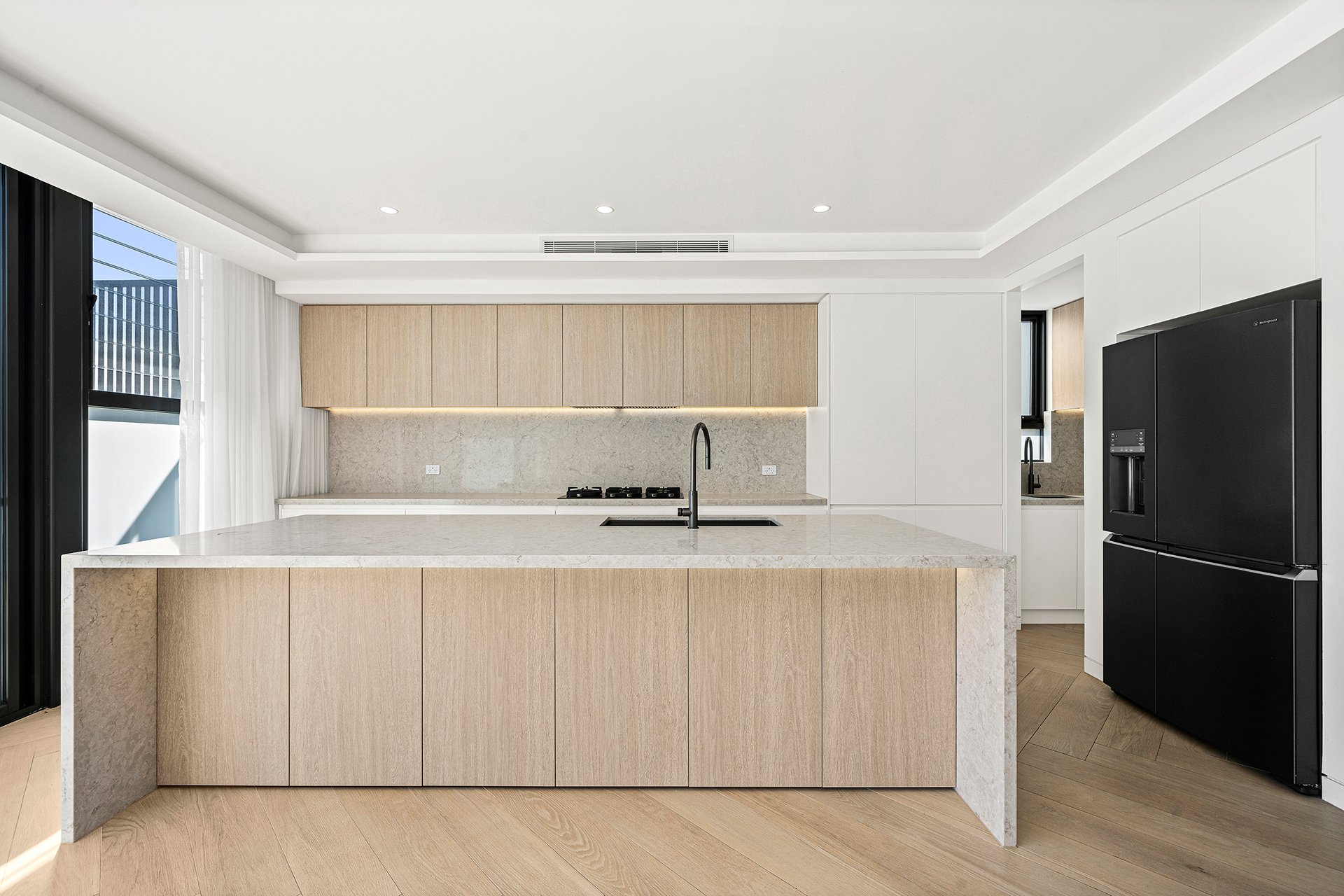 17 Surfers Parade, Thirroul For Sale by Laurence Morgan Real Estate