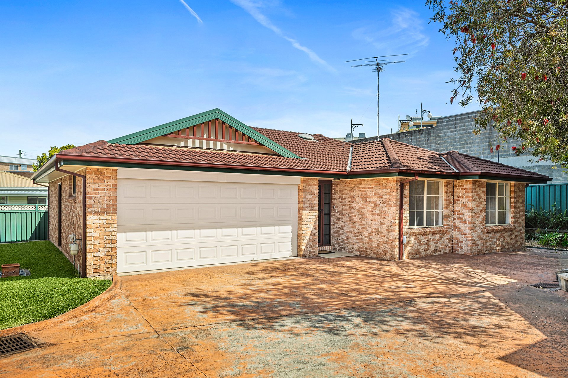 3/7 Redman Avenue, Thirroul For Sale by Laurence Morgan Real Estate