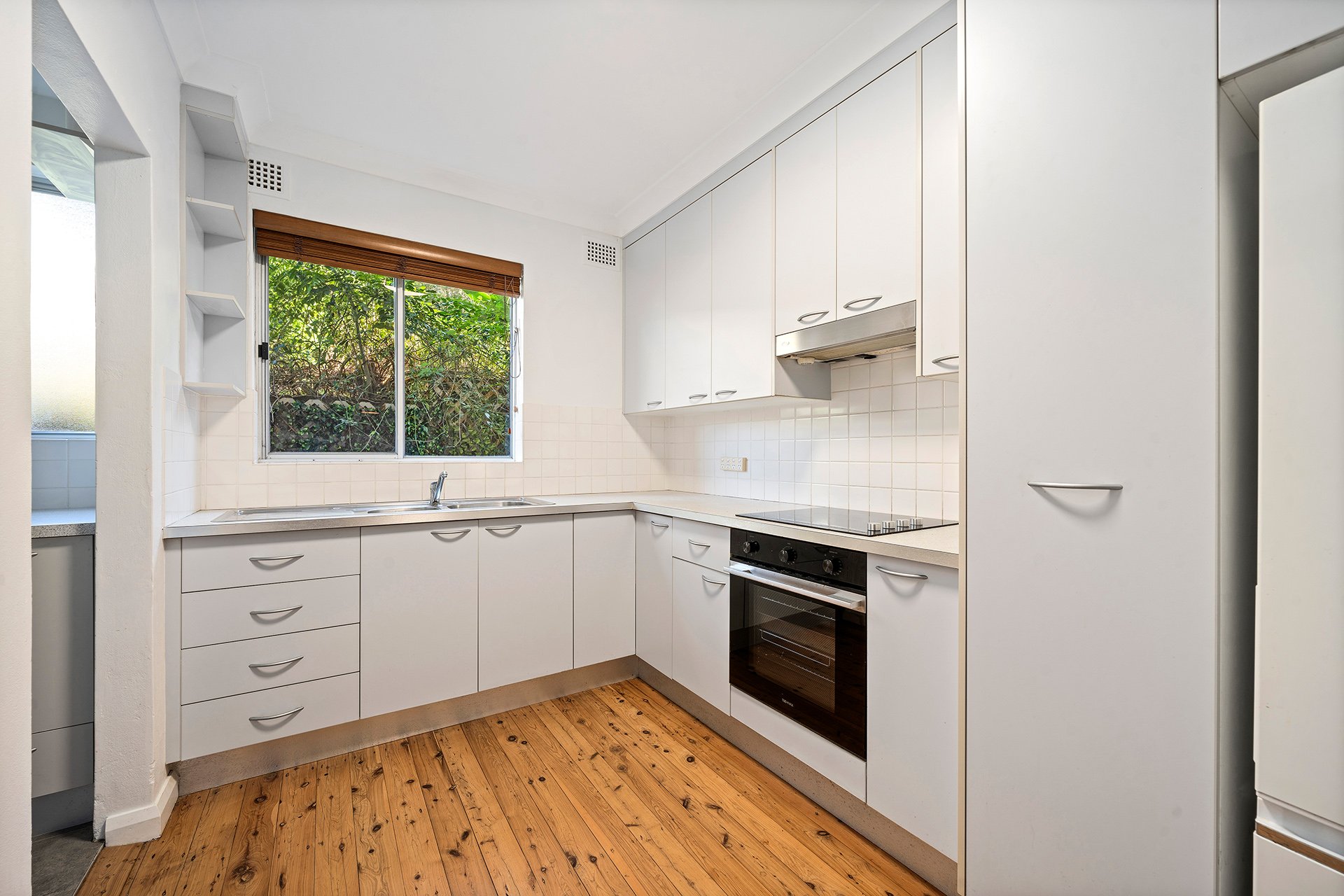 2/56 Broadridge Street, Wombarra For Sale by Laurence Morgan Real Estate - image 3
