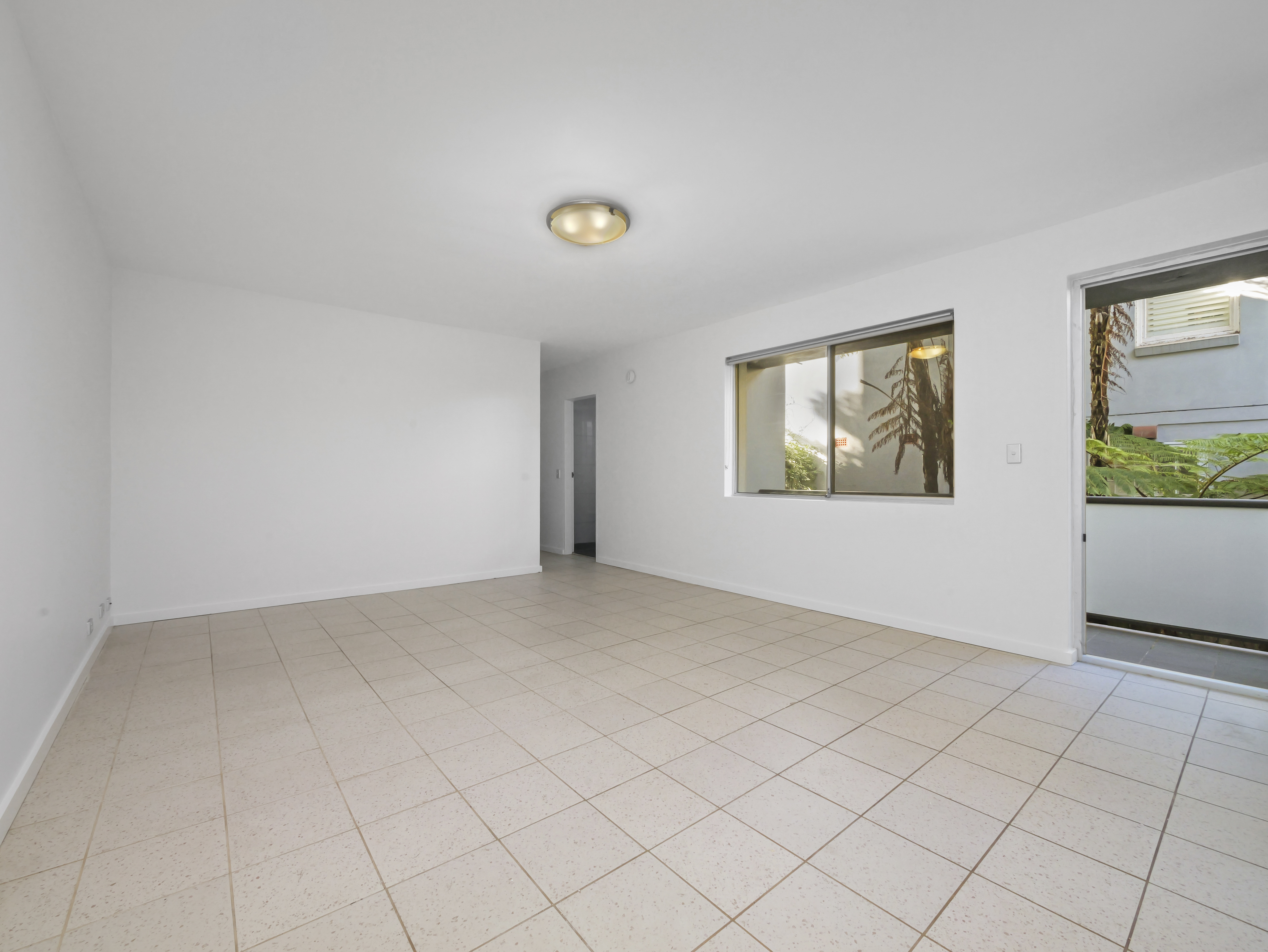1/21-23 Hereward Street