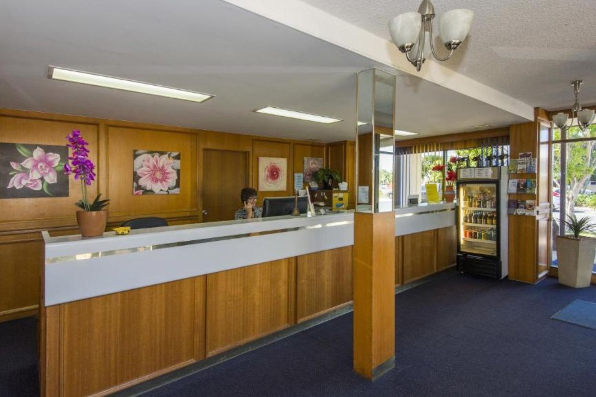 c - Mid City Motor  Inn