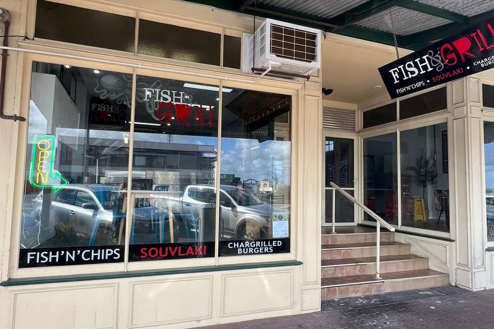 m - Henty St Fish N Grill