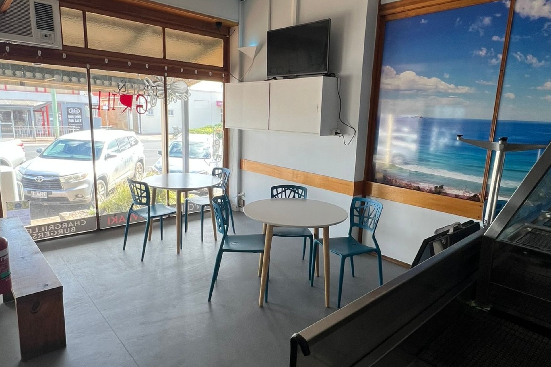 a - Henty St Fish N Grill
