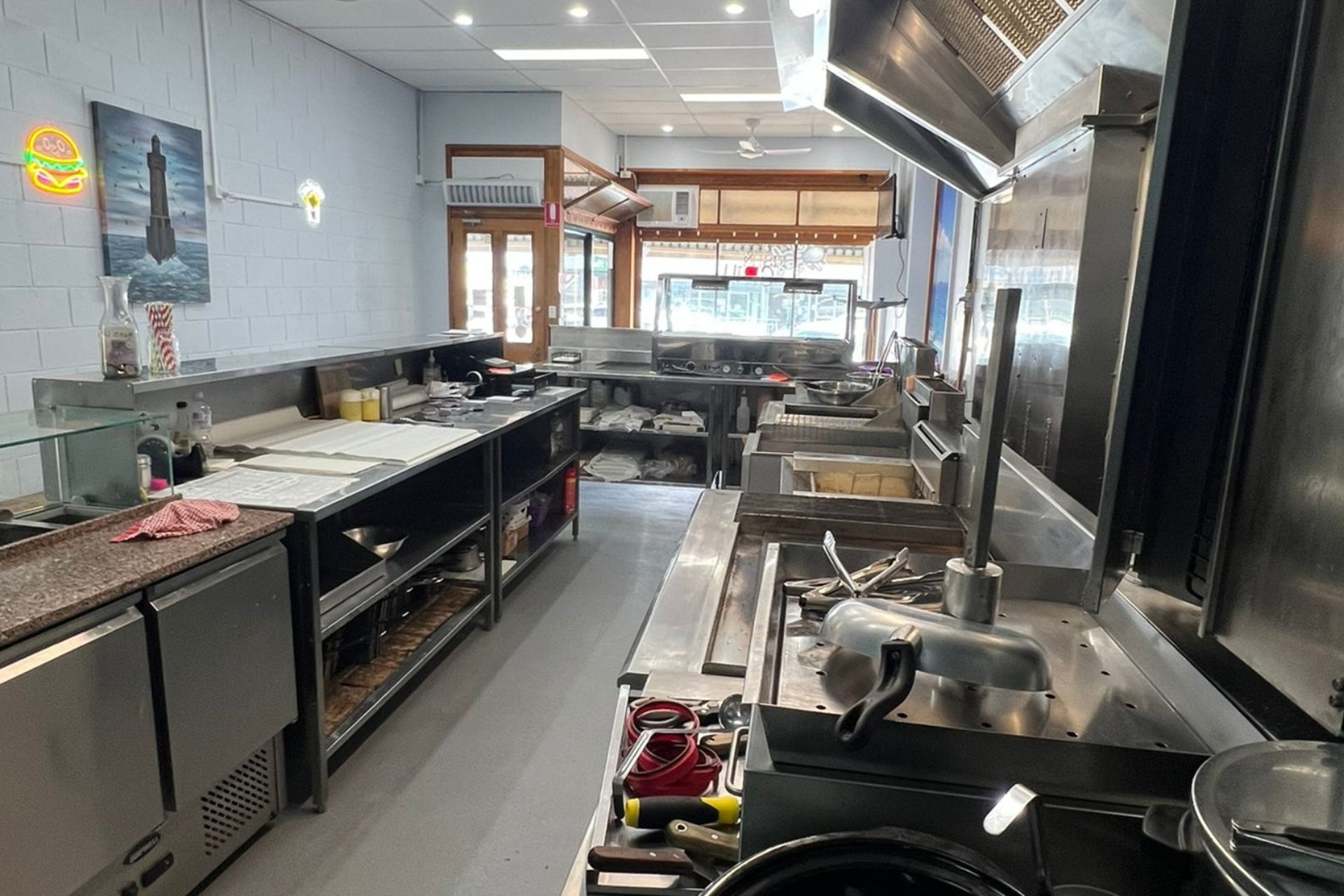 e - Henty St Fish N Grill