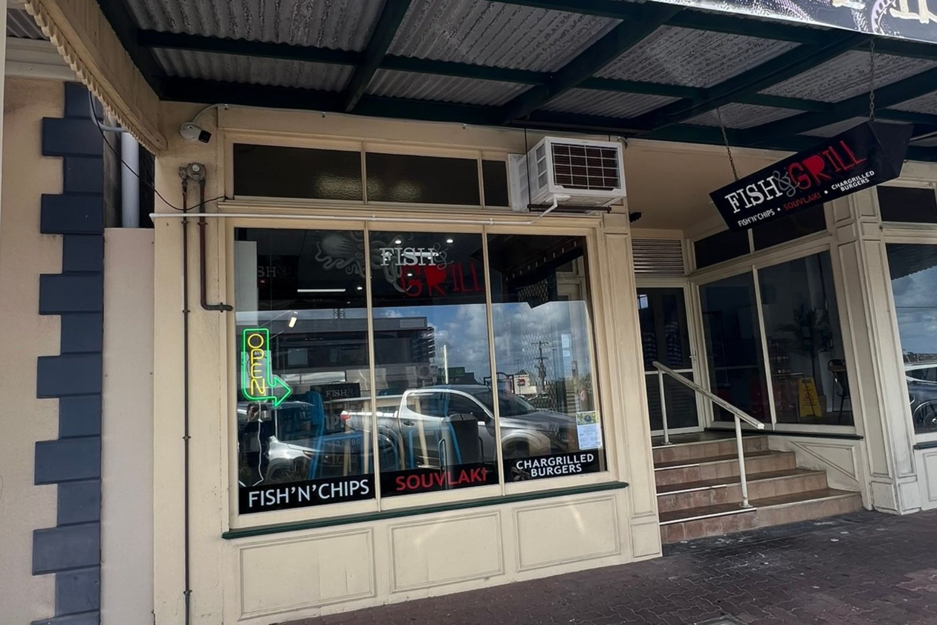 l - Henty St Fish N Grill