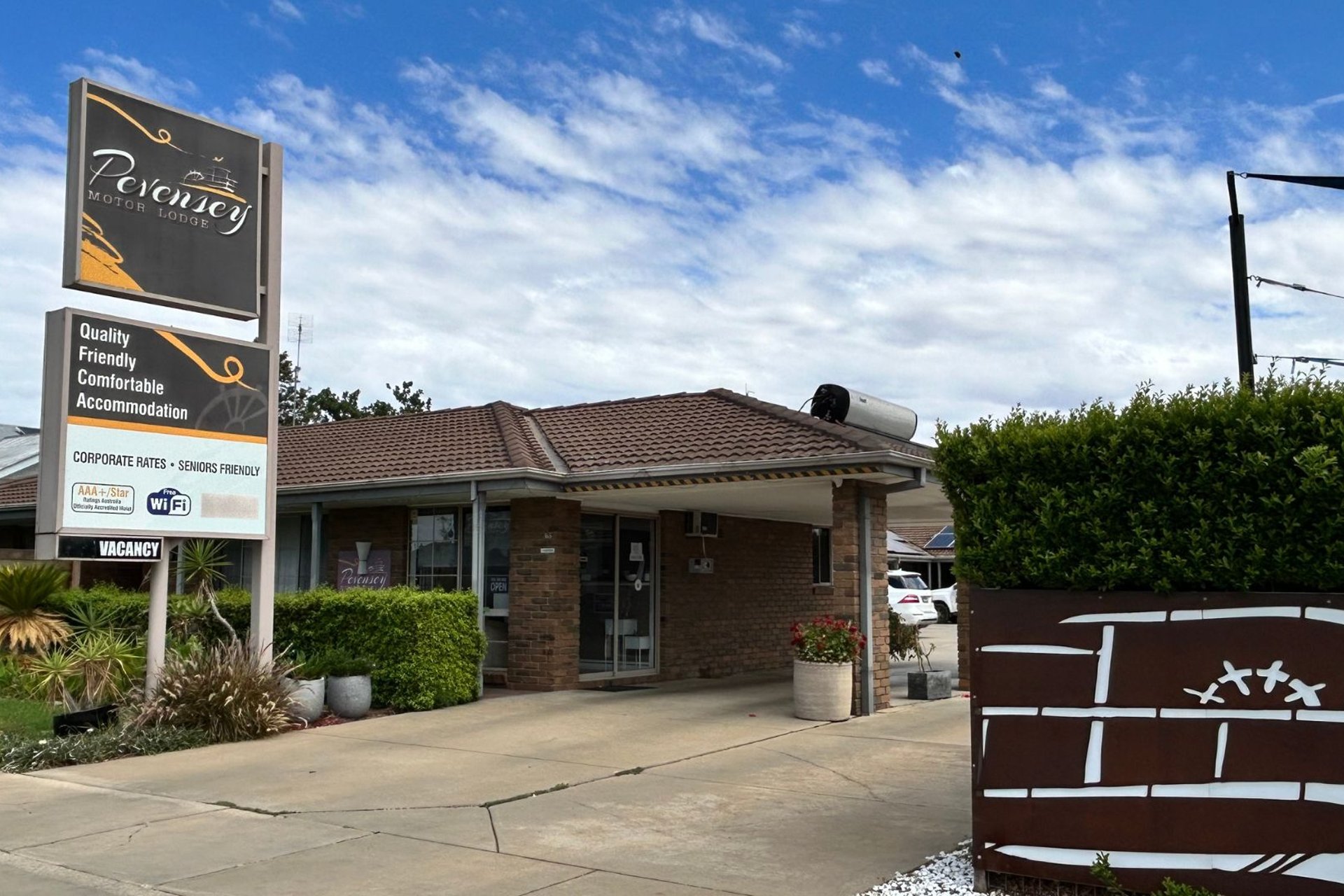 a - Pevensey Motor Lodge