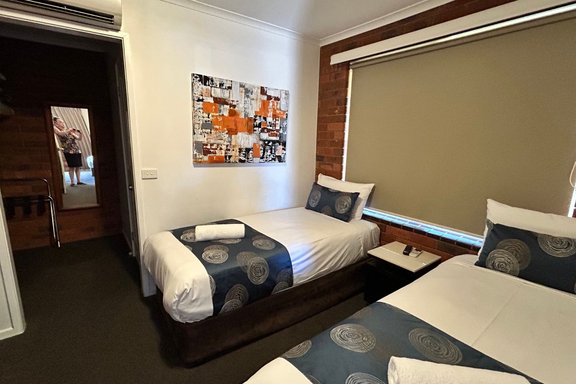 o - Pevensey Motor Lodge