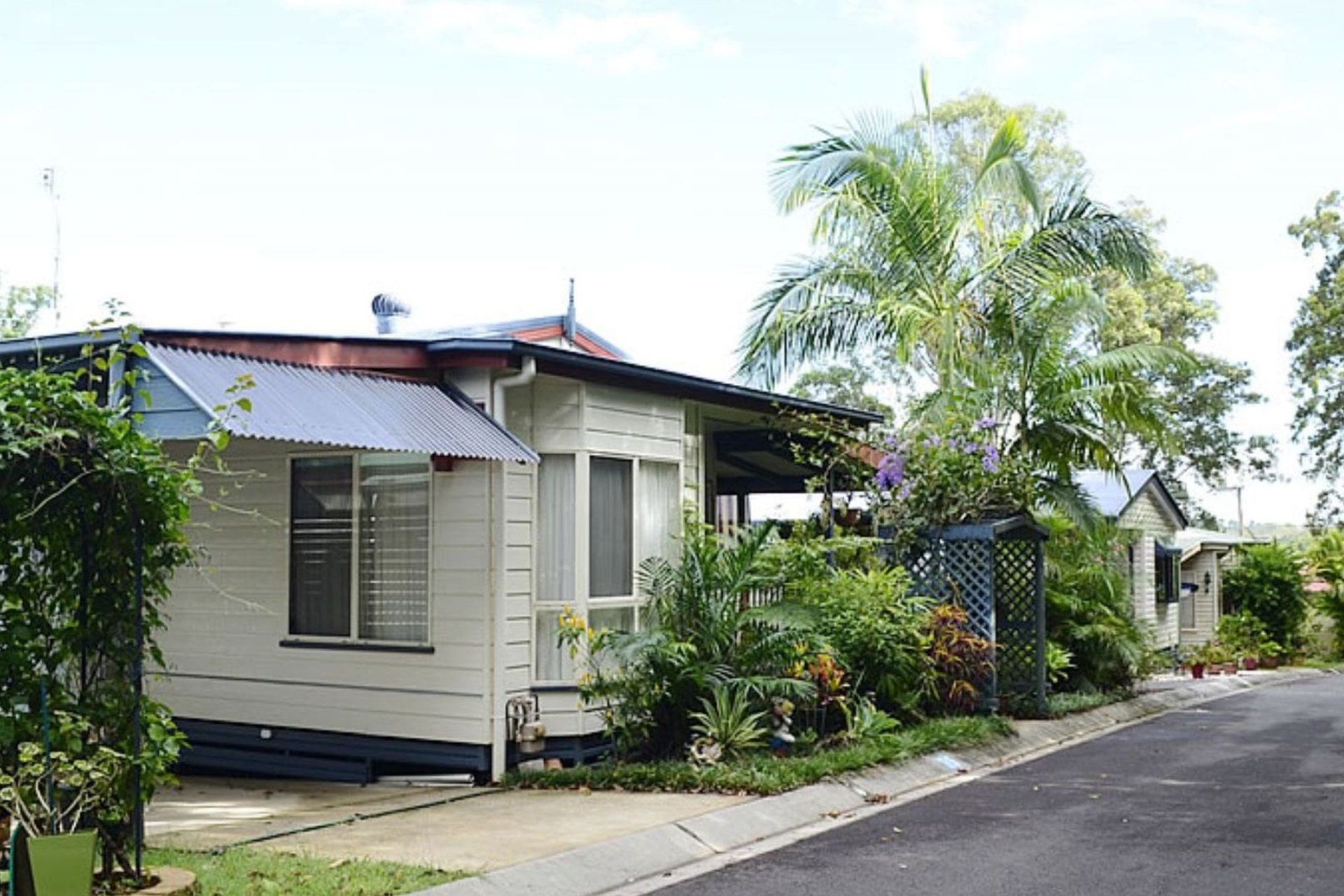 c - Palmwoods Tropical Village