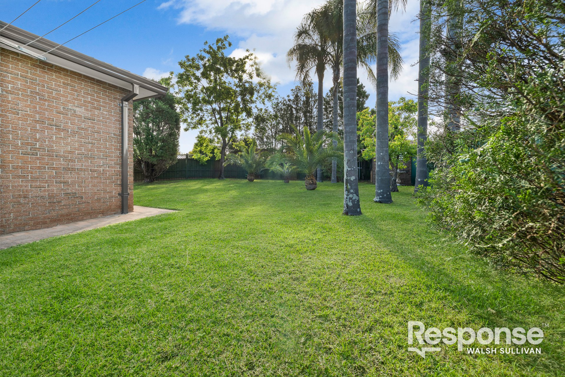 17 Batavia Place, Baulkham Hills Auction by ResponseRE Walsh Sullivan Northmead - image 1