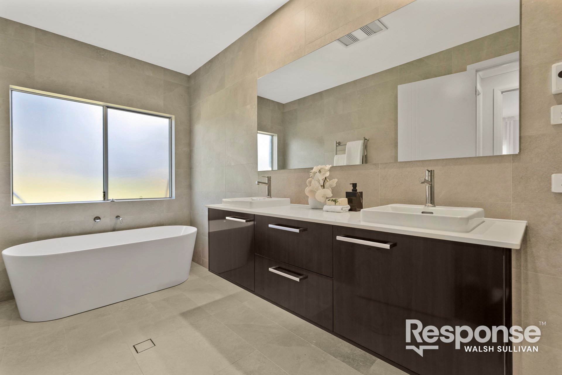 18 Aplite Circuit, Gables Auction by ResponseRE - image 1