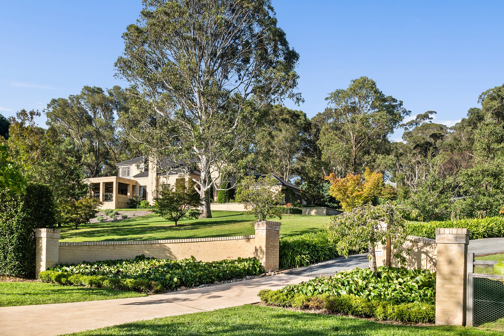 13 Carisbrooke Row, Bowral For Sale by Sydney Sotheby's International Realty - image 3