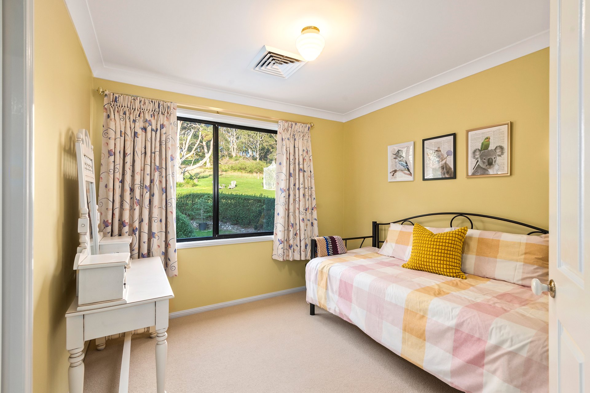 13 Carisbrooke Row, Bowral For Sale by Sydney Sotheby's International Realty - image 15