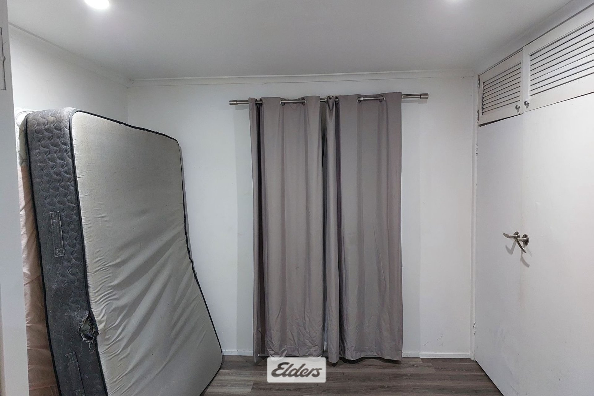 1/11 Pooley Street — photo 2 of 3