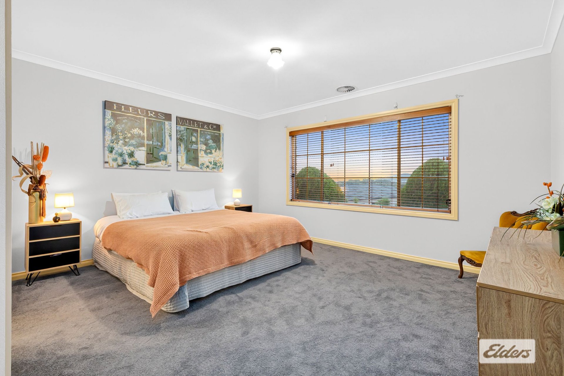 38 Avondale Drive — photo 5 of 10