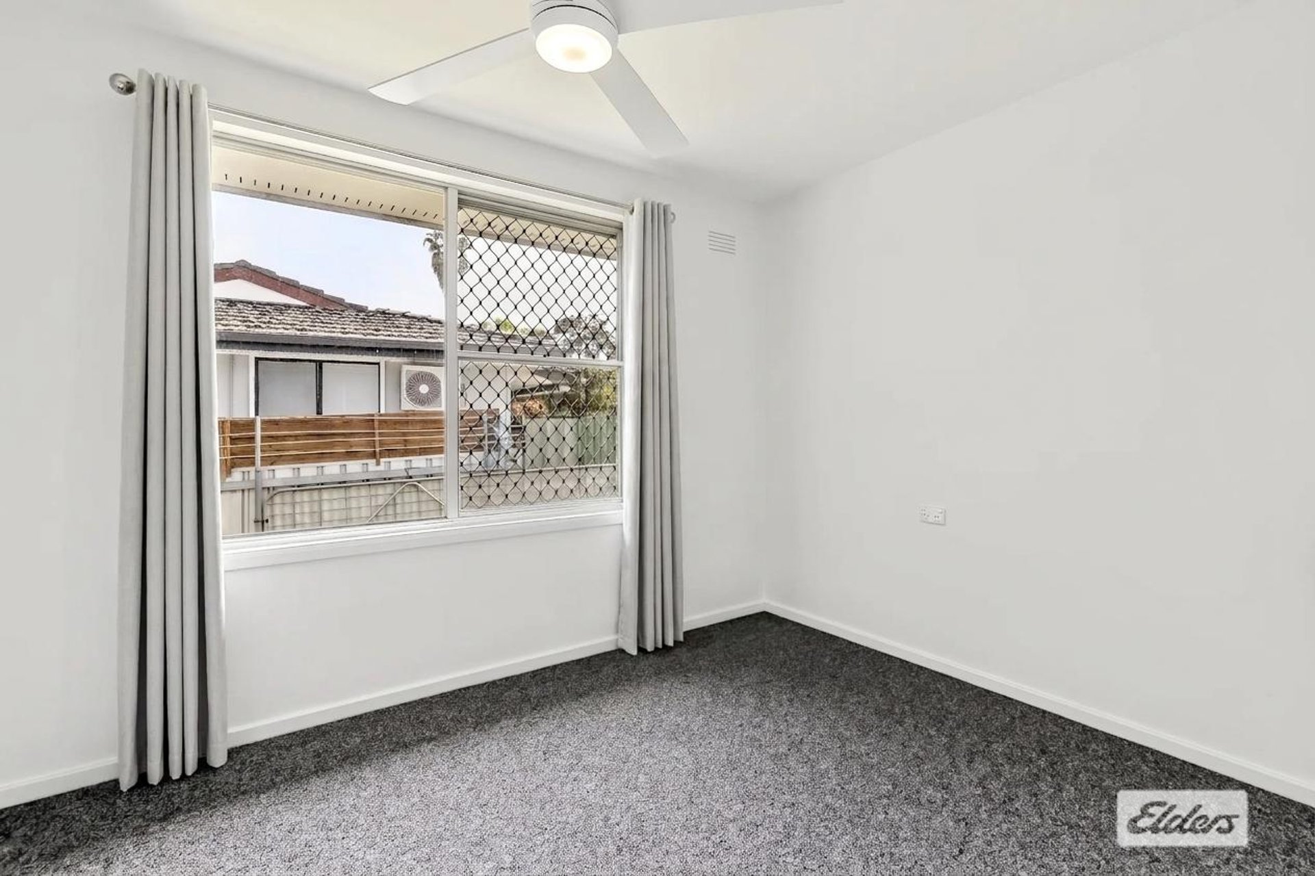 553 Byron Street — photo 5 of 10