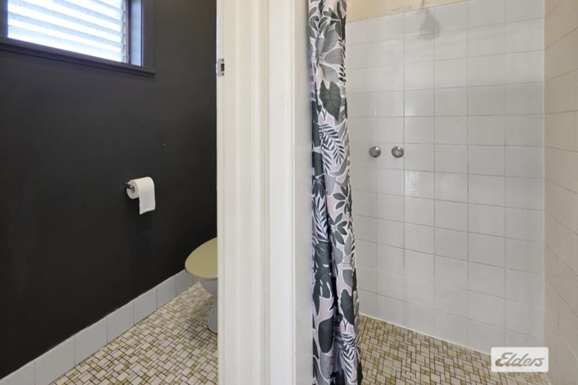 18 Schubert Crescent — photo 8 of 10