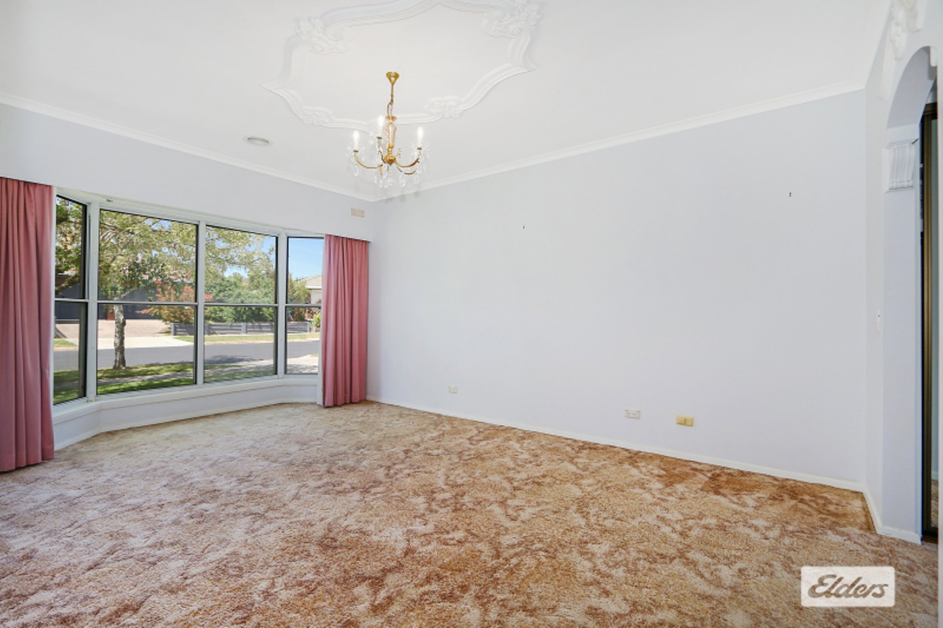 7 Sans Souci Drive — photo 4 of 8
