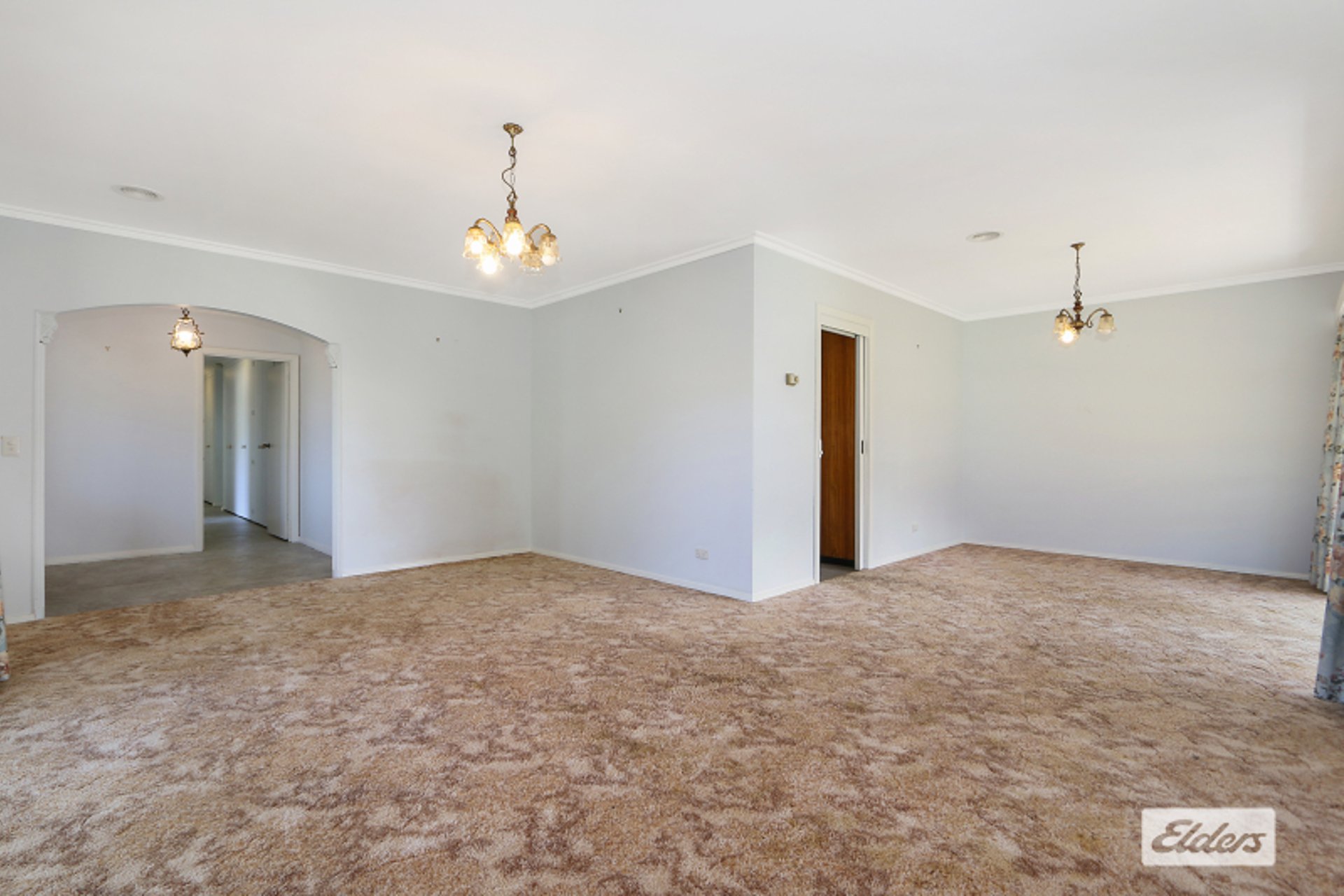 7 Sans Souci Drive — photo 3 of 8
