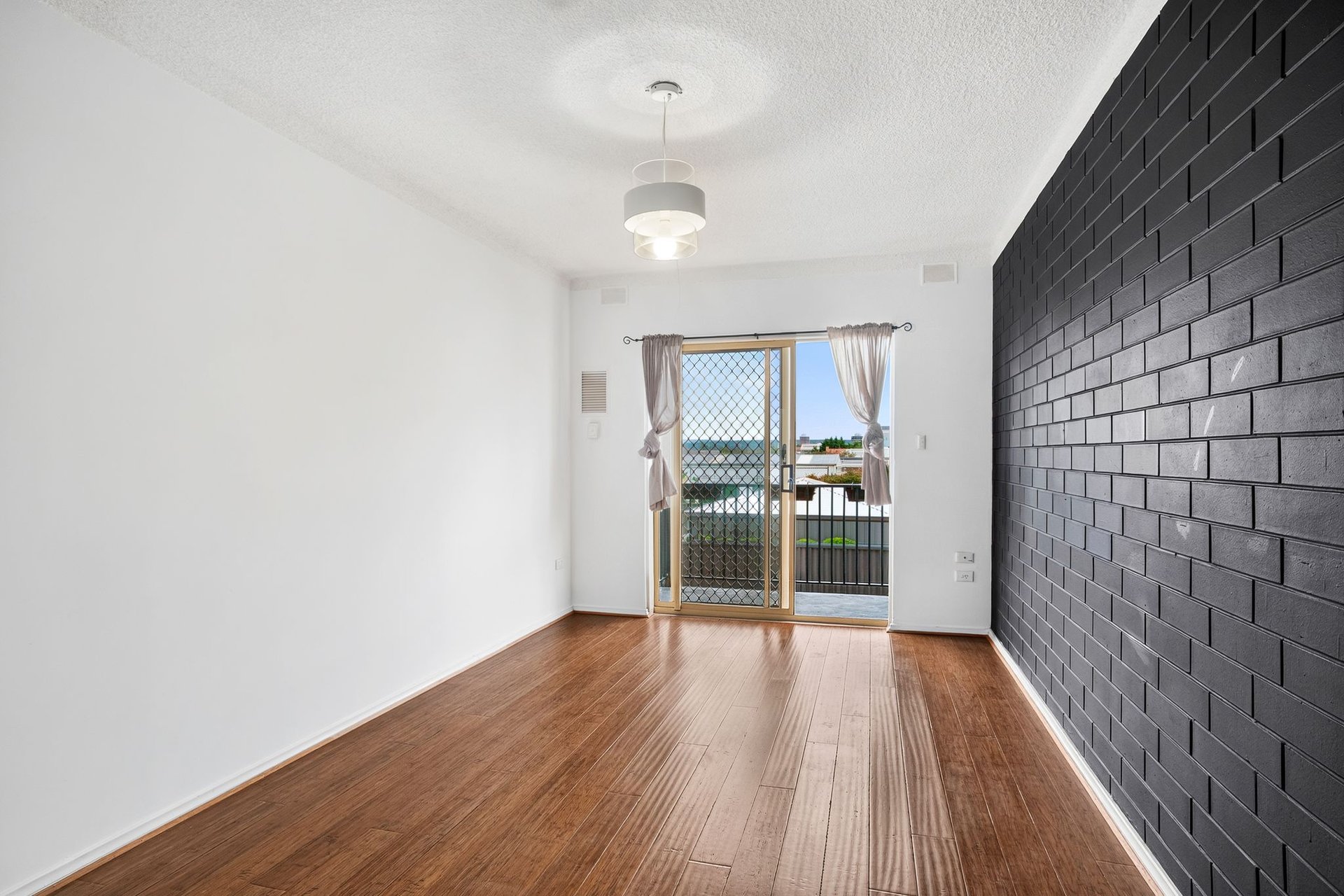8/52 North Esplanade, Glenelg North