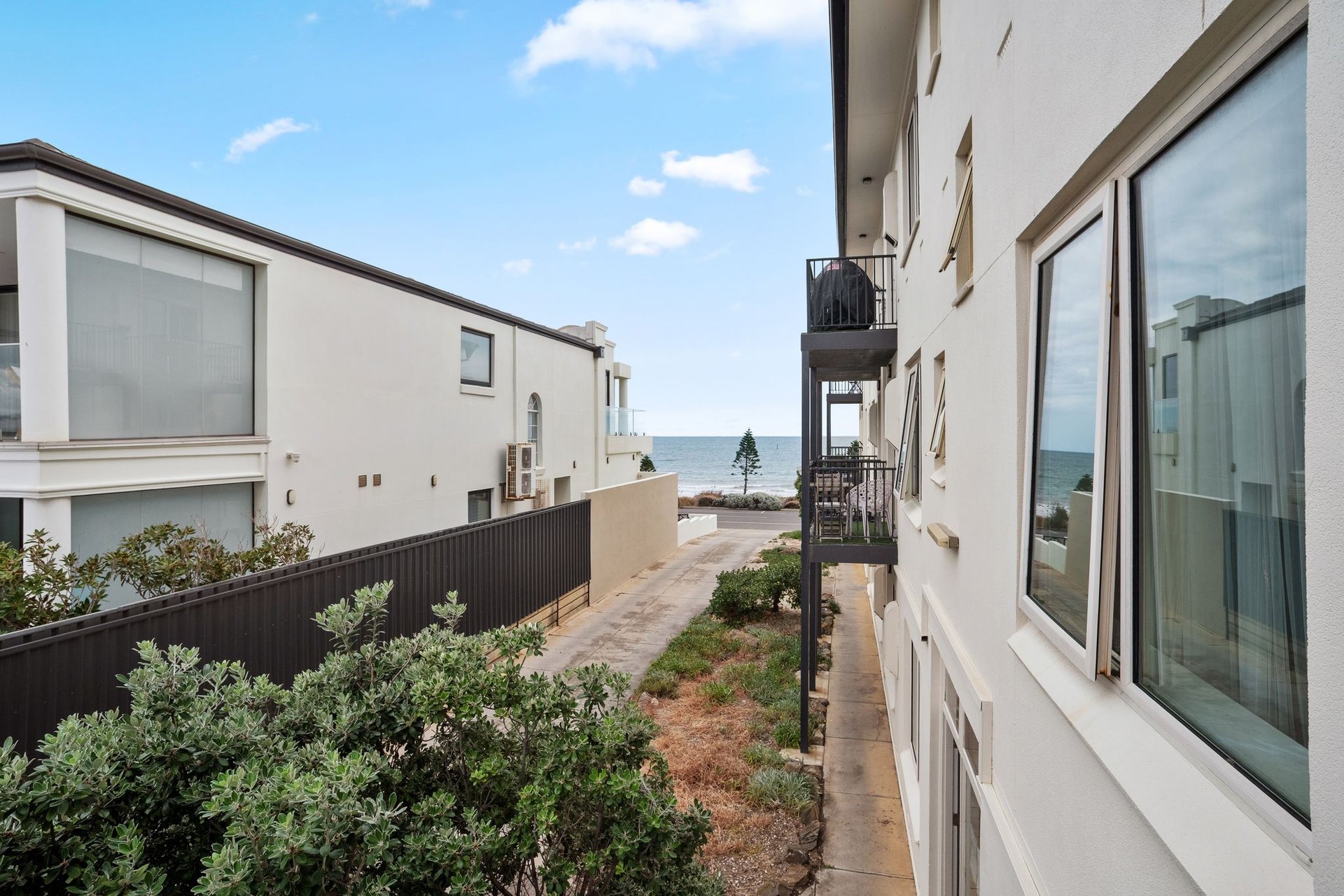8/52 North Esplanade, Glenelg North