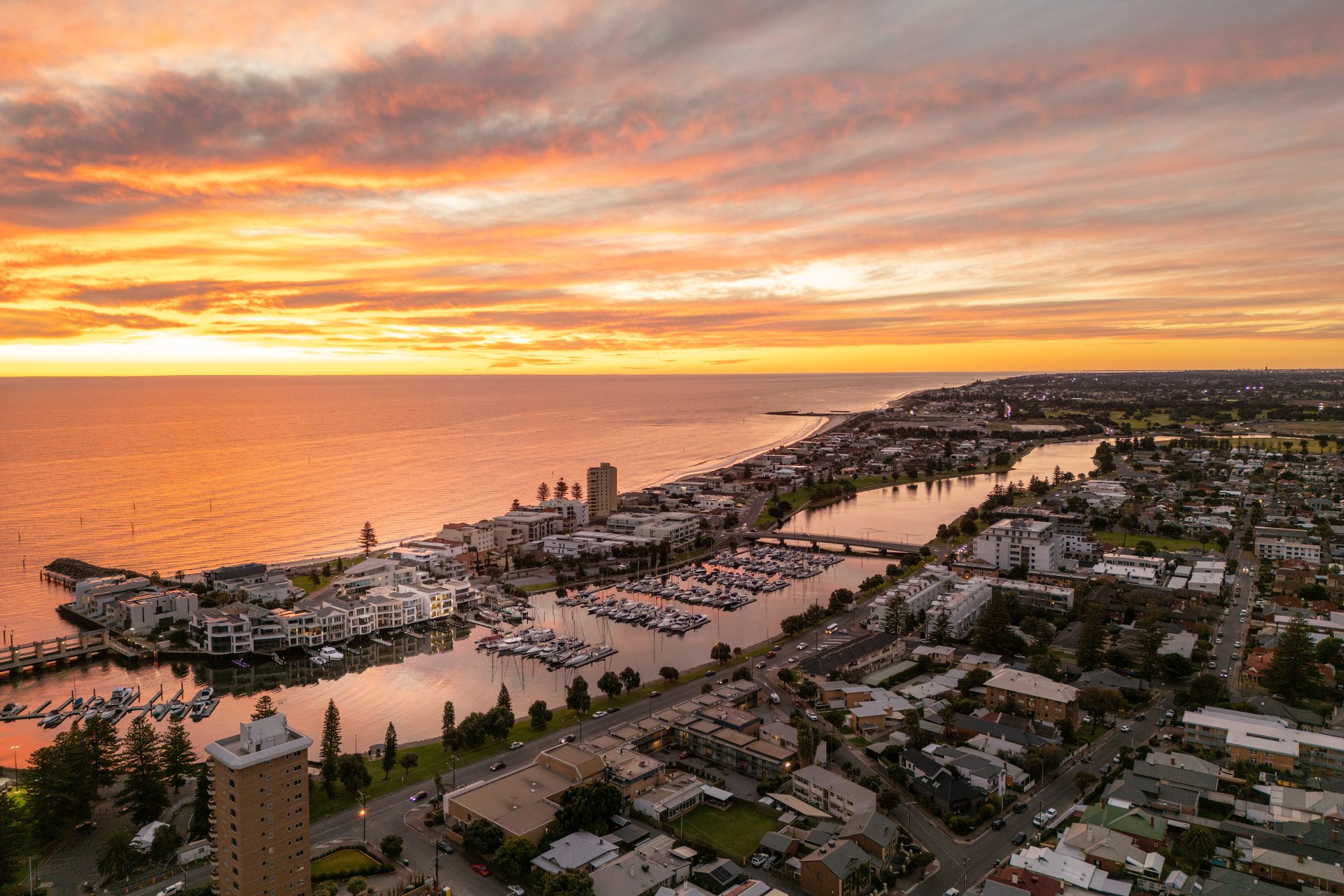 8/52 North Esplanade, Glenelg North