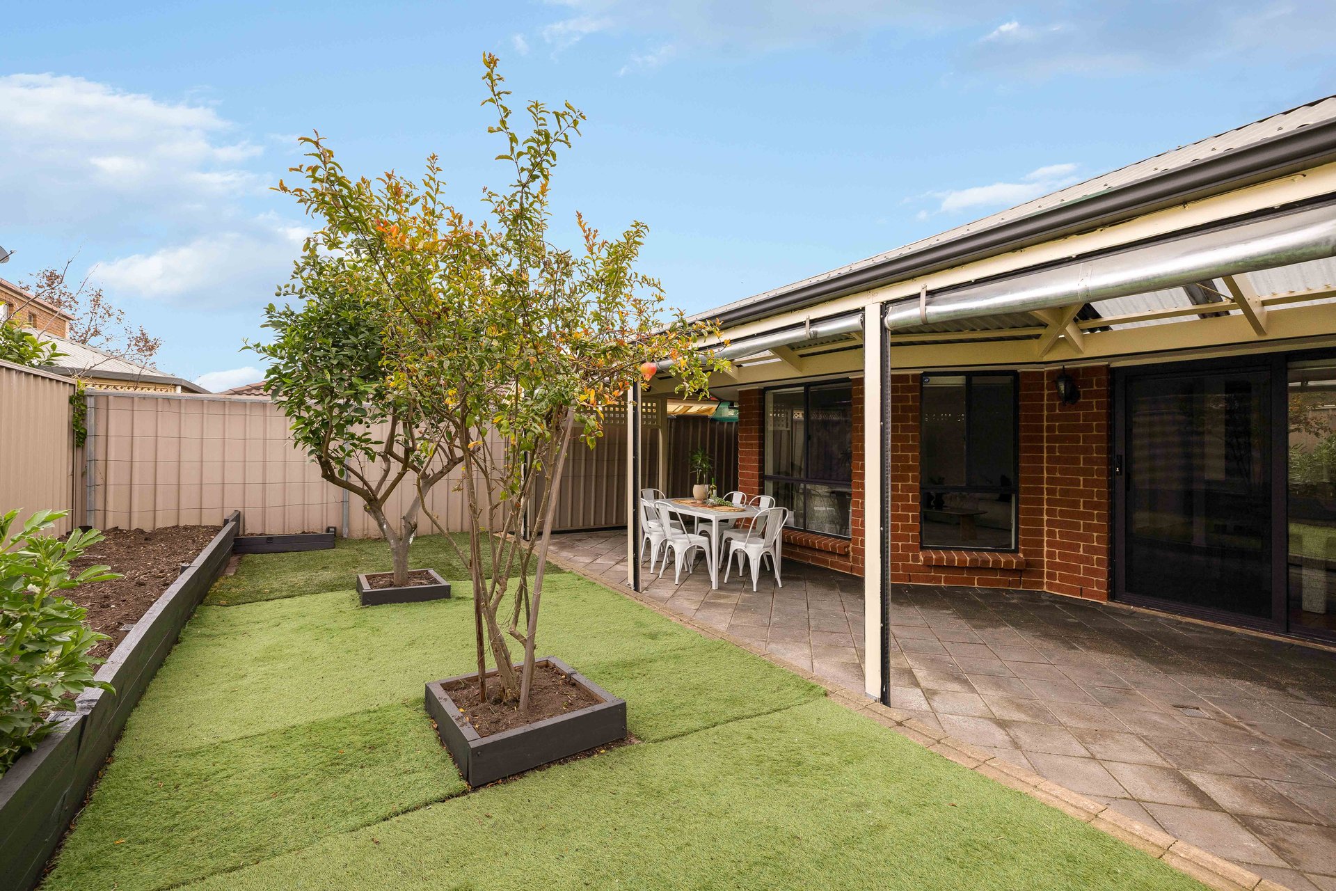 19 Young Street, Allenby Gardens