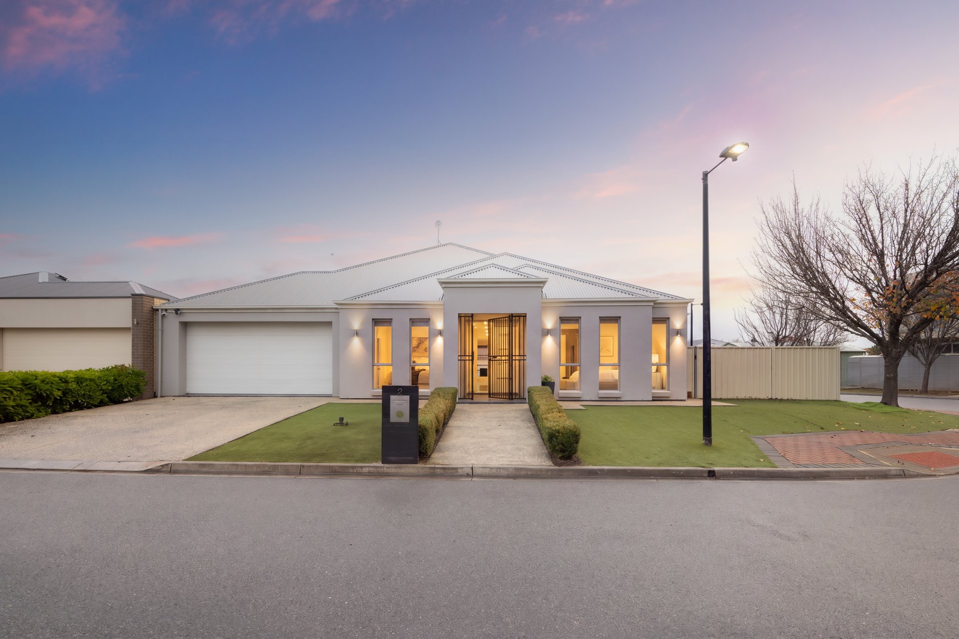 2 Warner Avenue, Findon