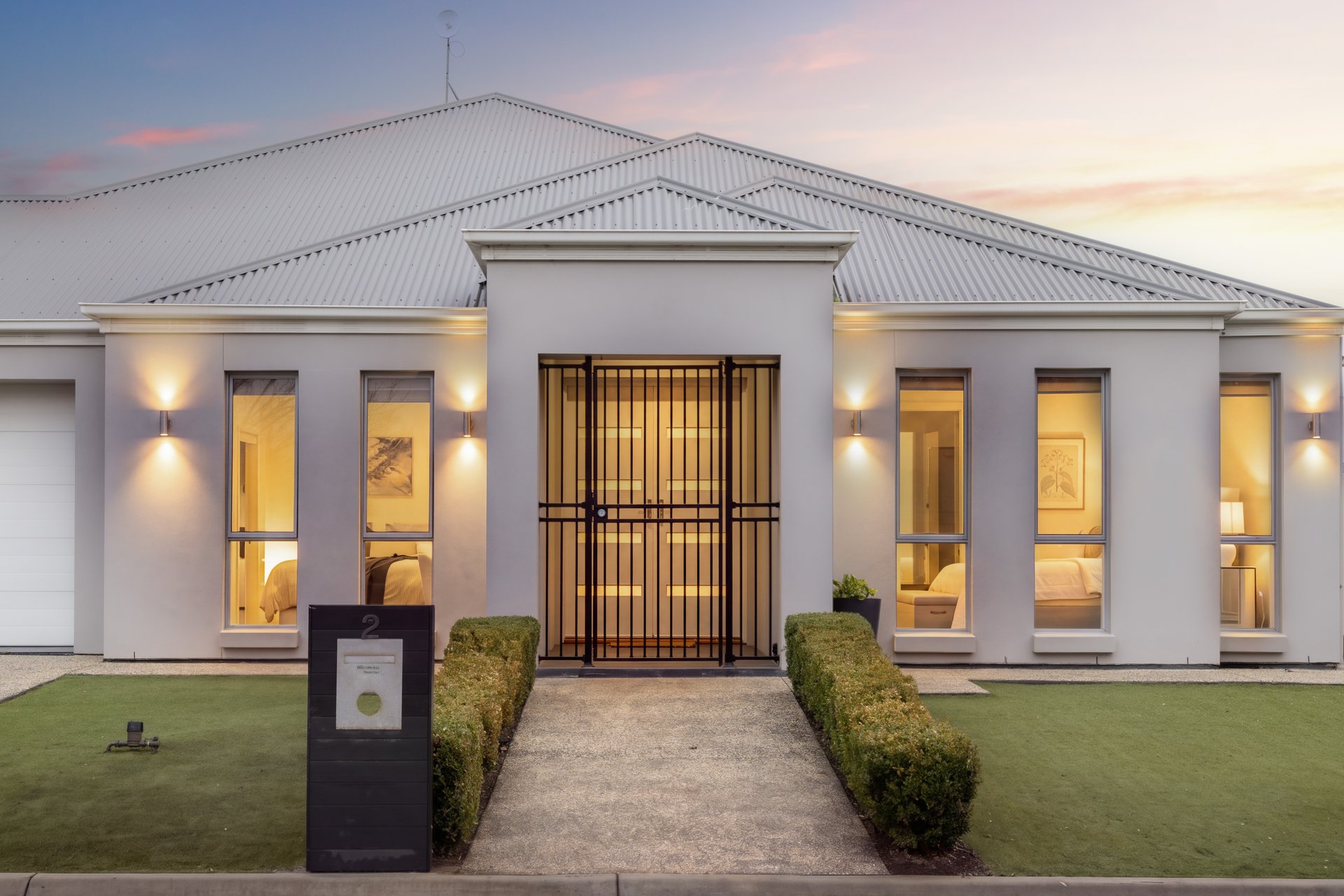 2 Warner Avenue, Findon