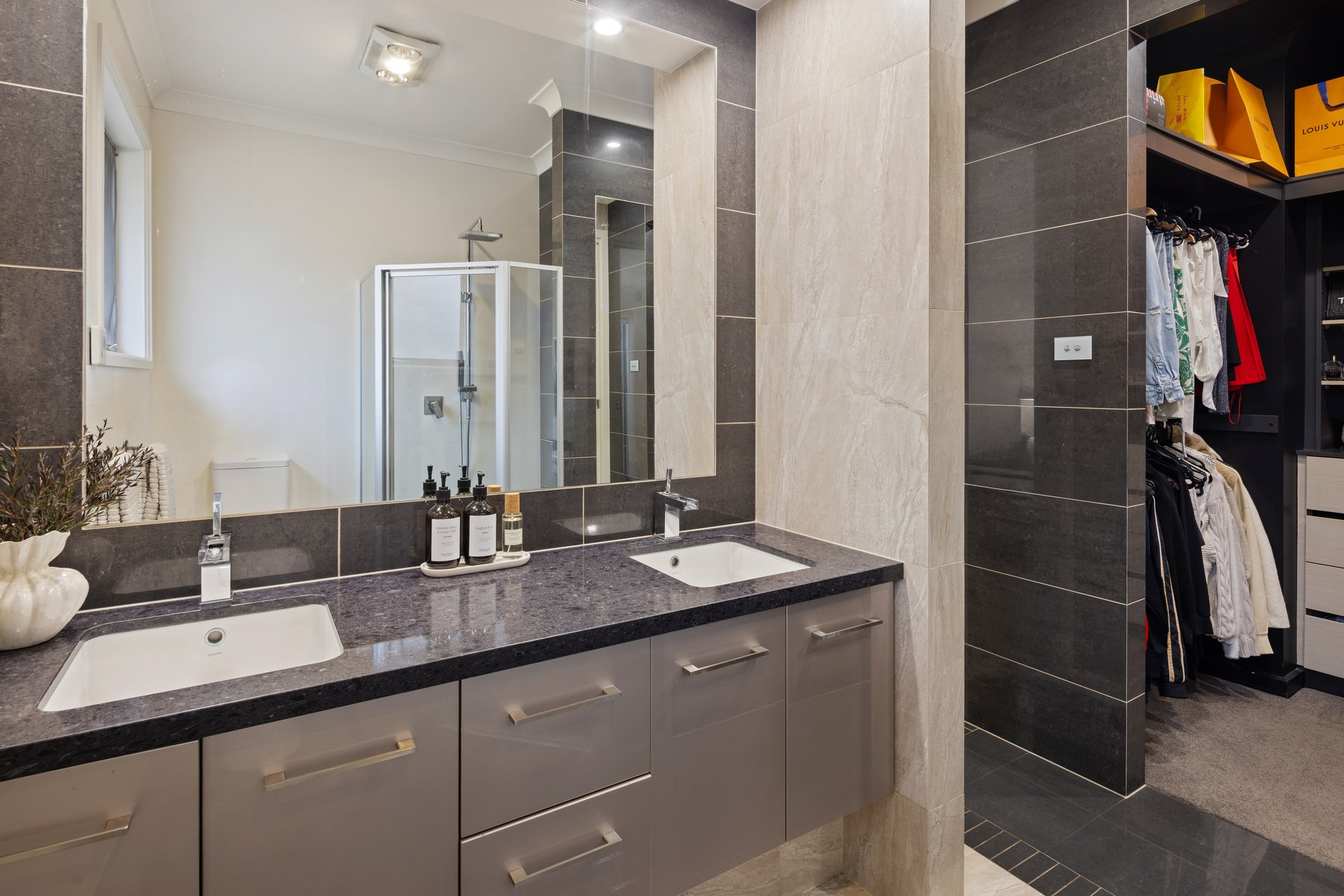 2 Warner Avenue, Findon