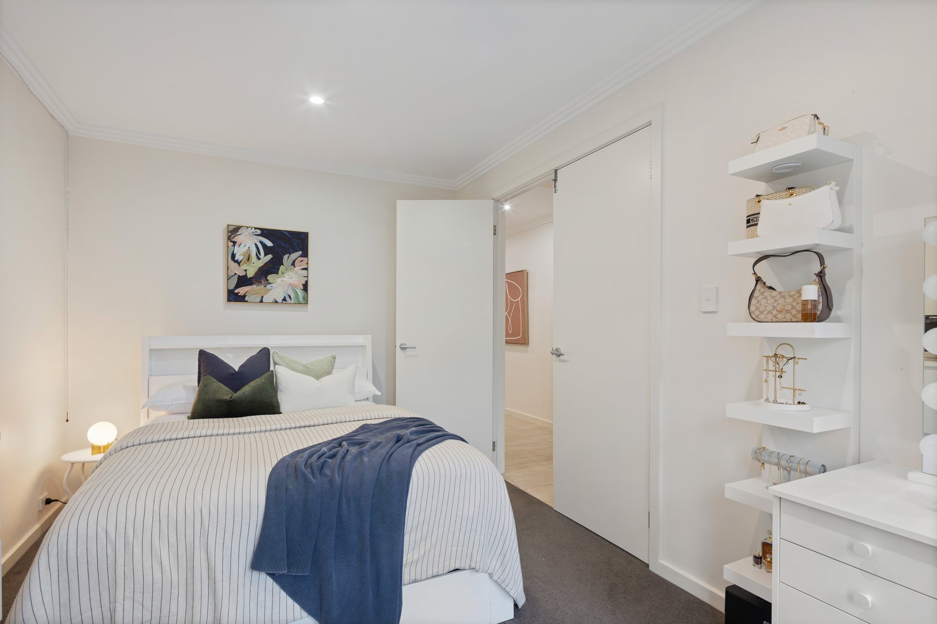 2 Warner Avenue, Findon