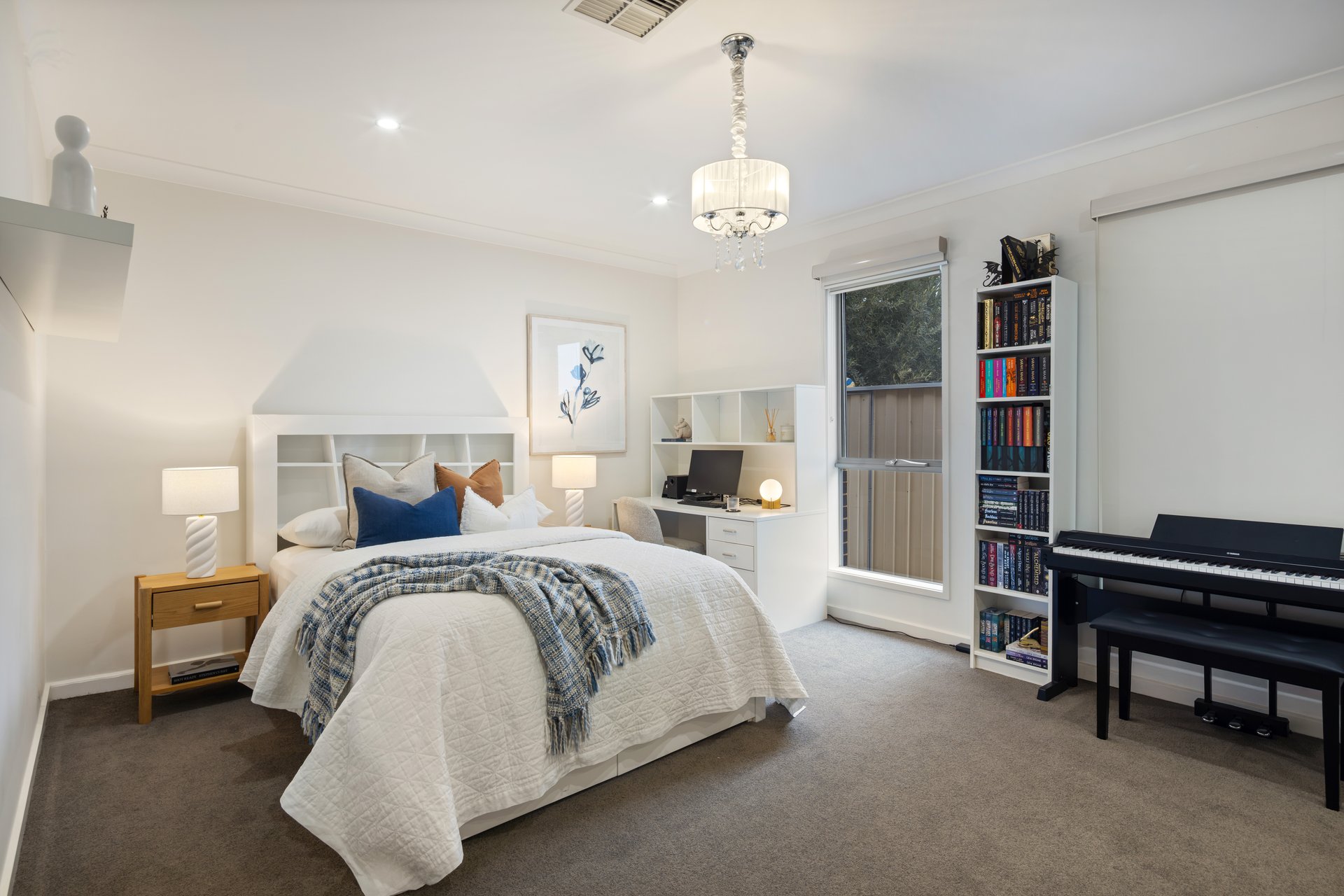2 Warner Avenue, Findon