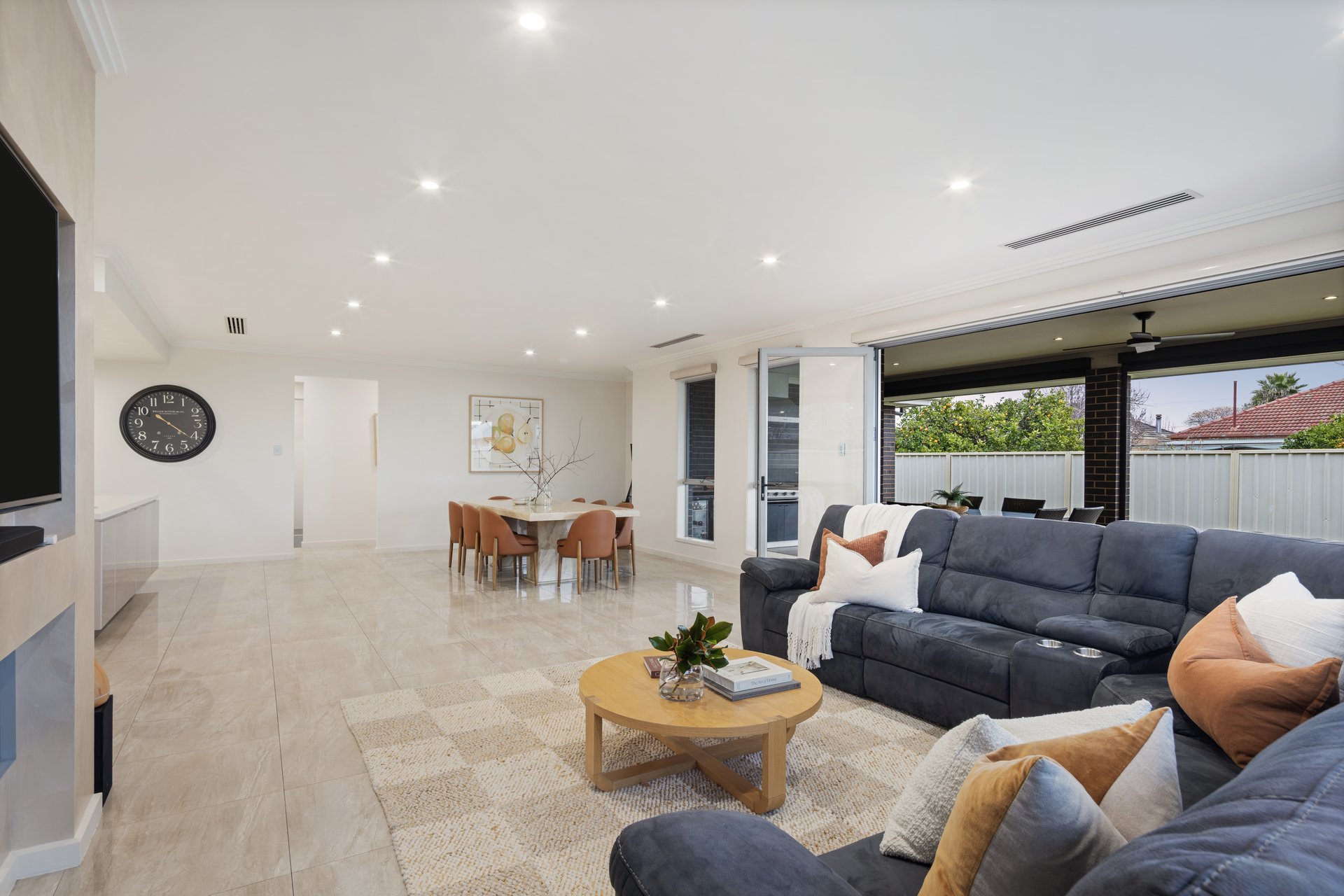 2 Warner Avenue, Findon