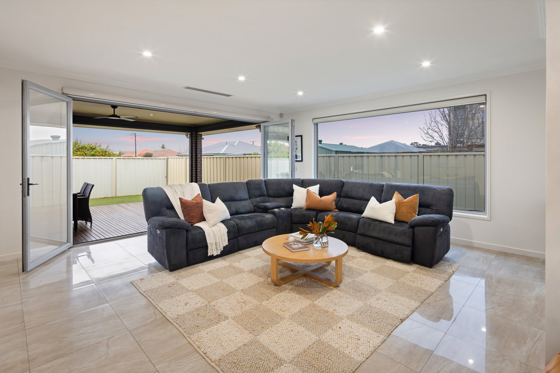 2 Warner Avenue, Findon