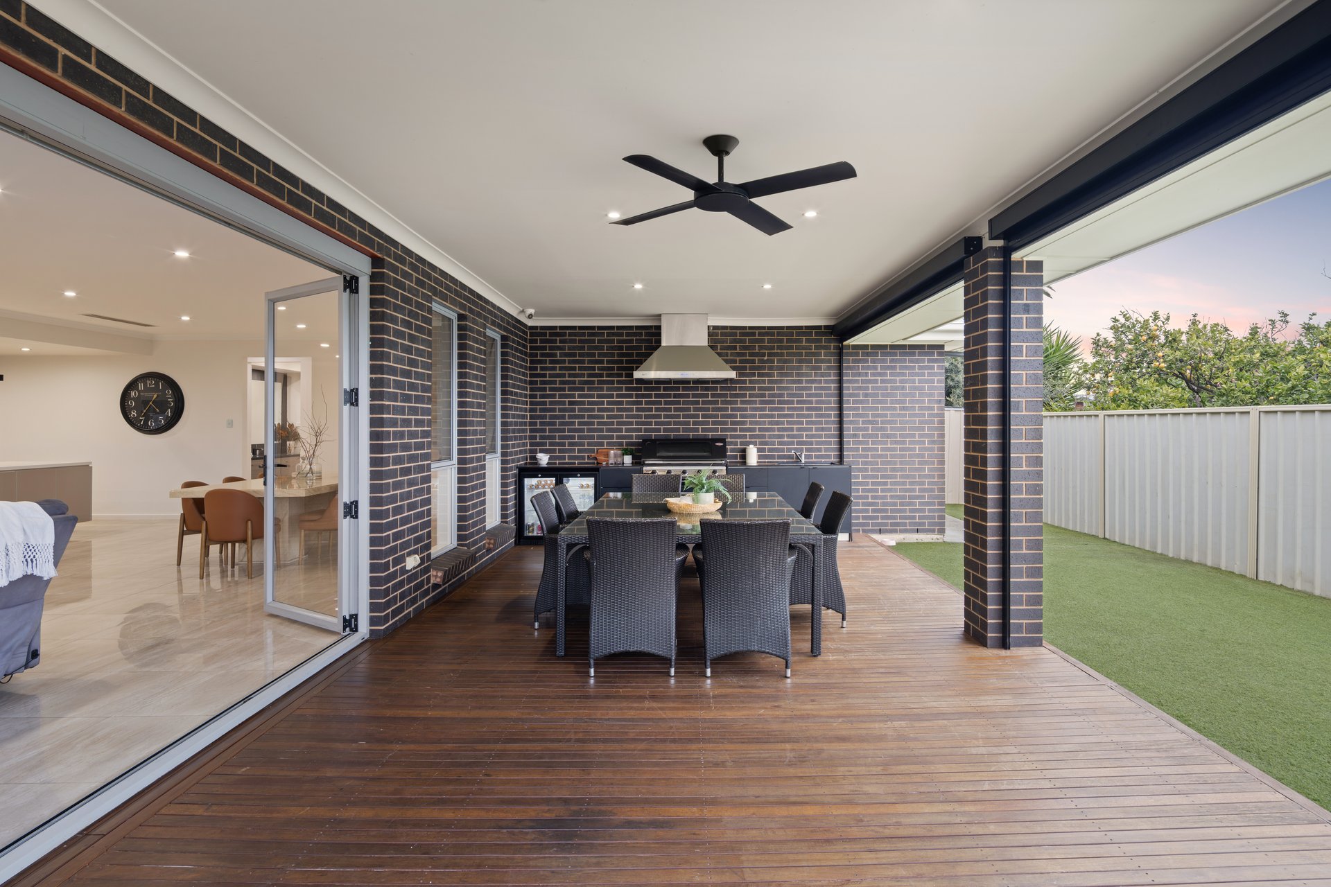 2 Warner Avenue, Findon