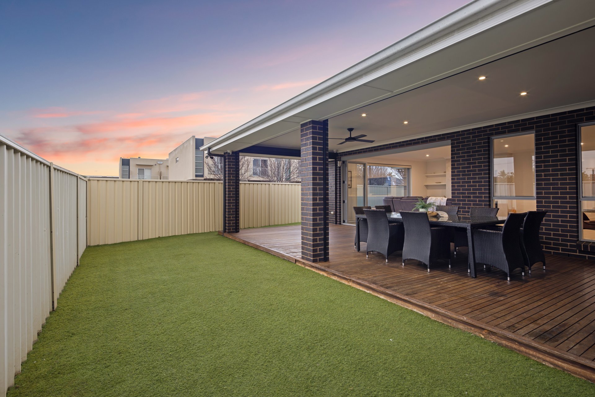 2 Warner Avenue, Findon