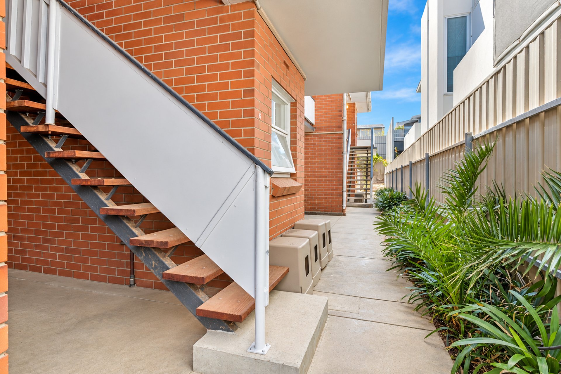 6/102 Seaview Road, West Beach