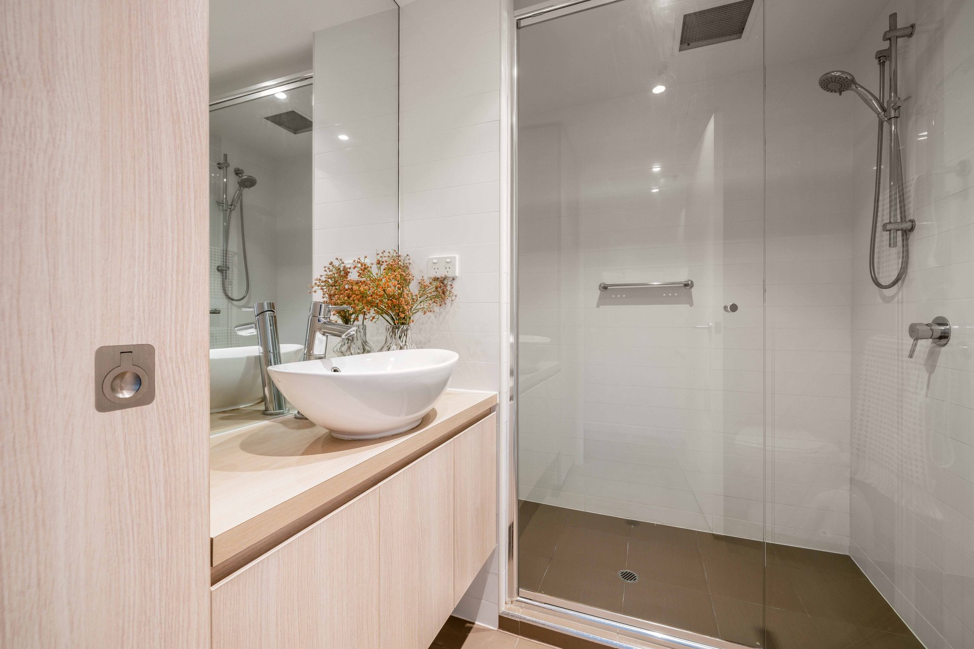 1602/10 Balfours Way, Adelaide