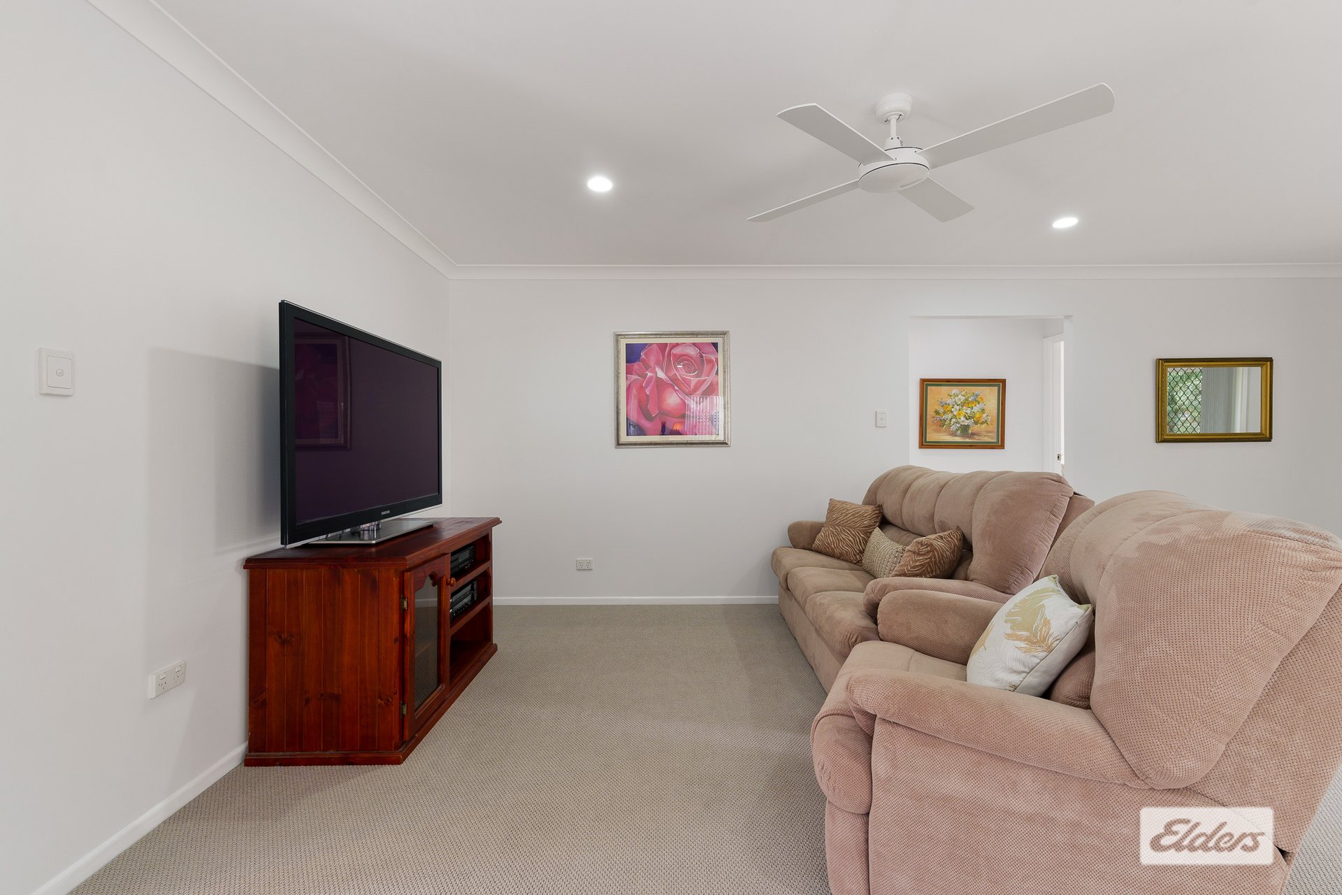 12 Lagrange Court — photo 4 of 10