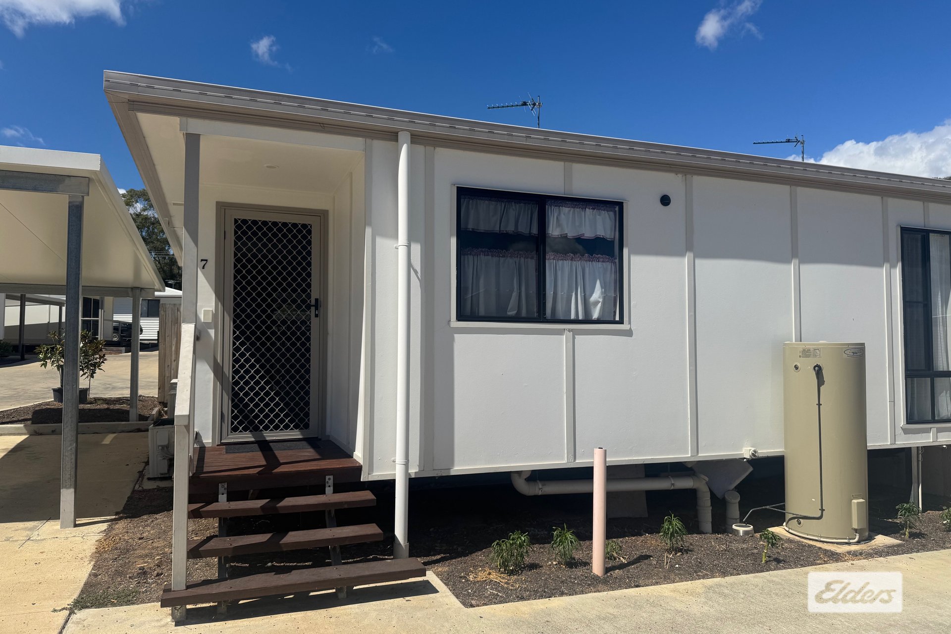 25 Freestone Road — photo 2 of 10