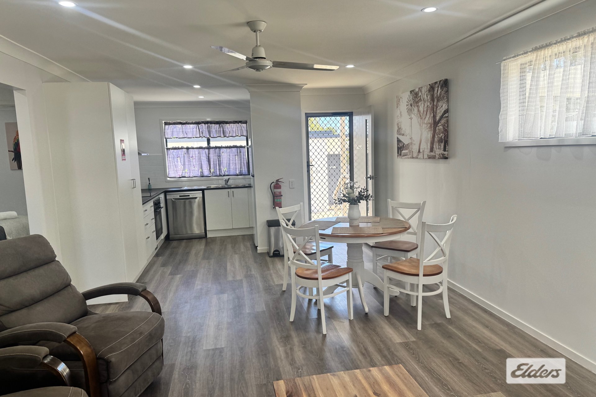 25 Freestone Road — photo 5 of 10