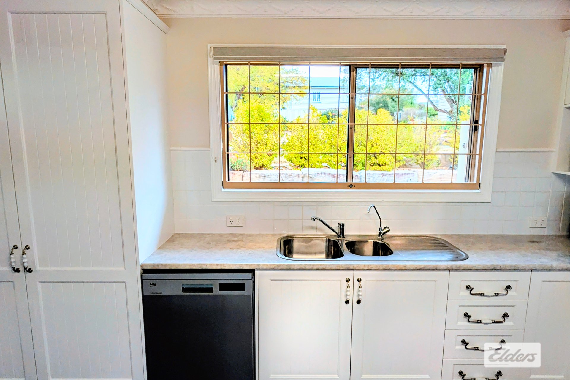 119 Locke Street — photo 4 of 10