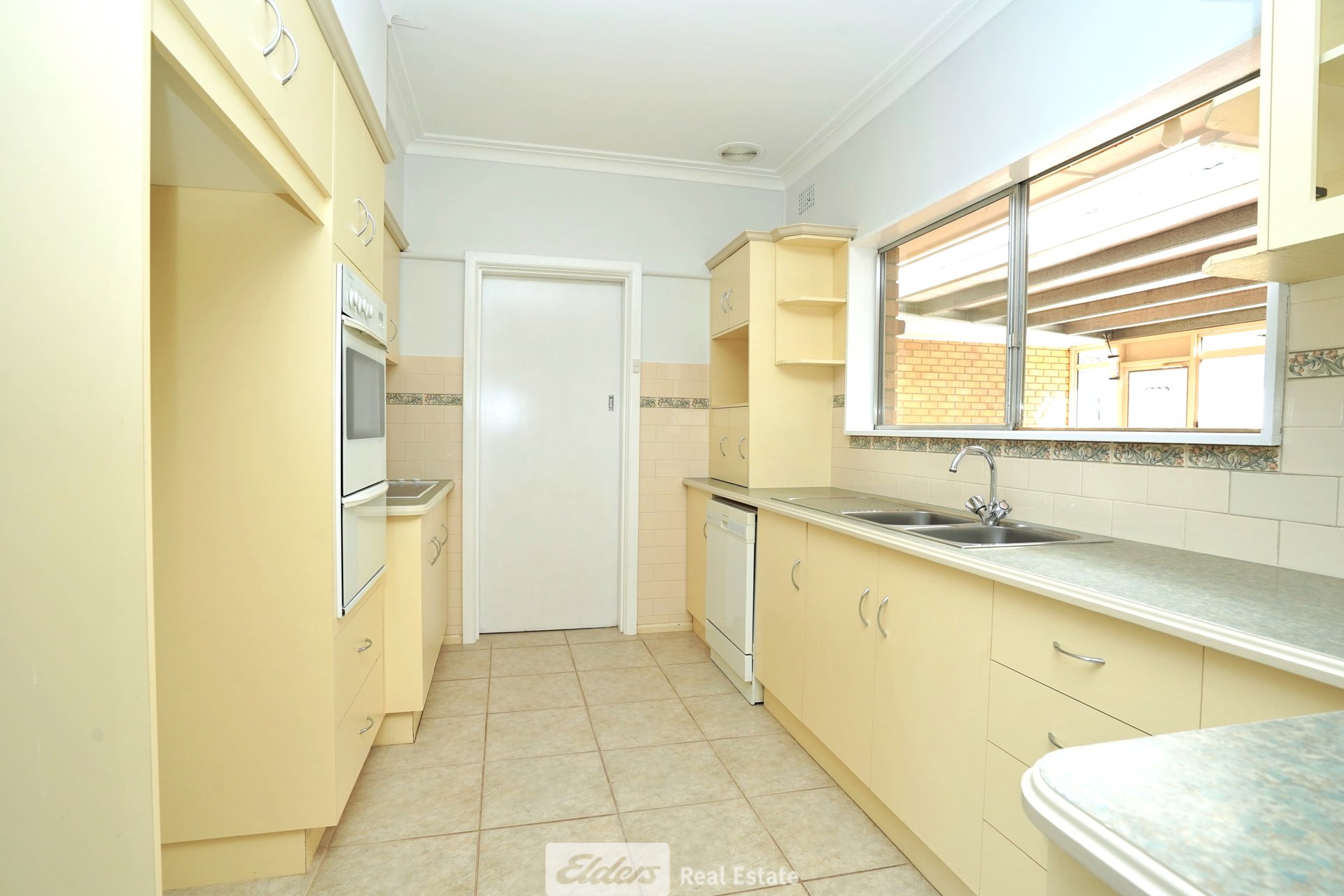 9 Wood Road — photo 4 of 10
