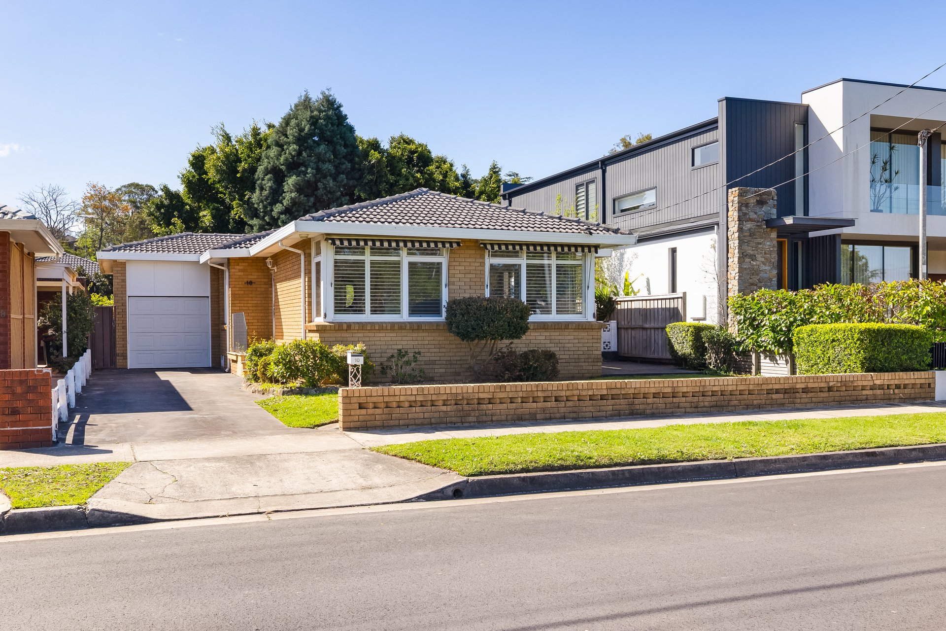 10 Swannell Avenue, Chiswick Auction by Adrian William