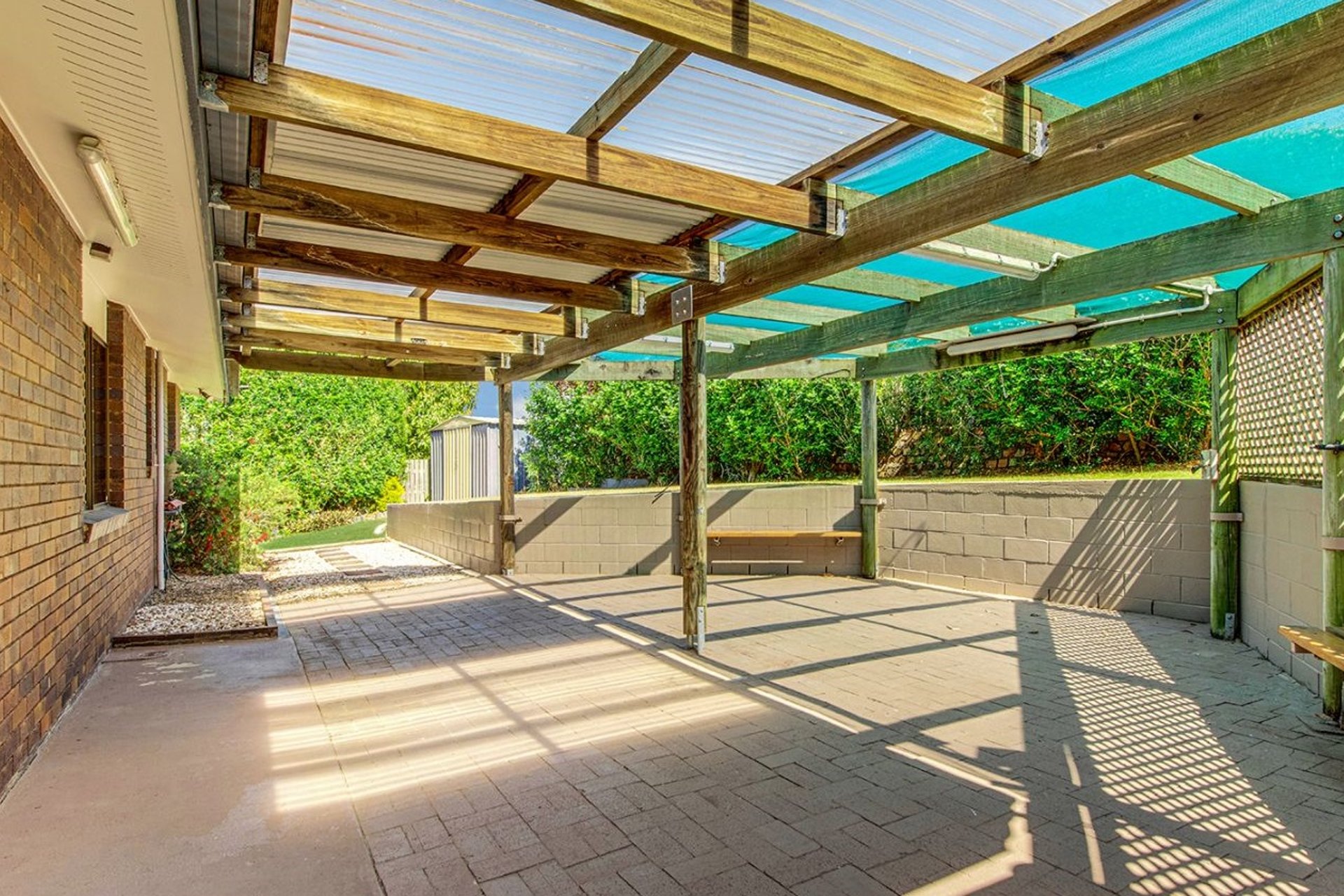 15 Waratah Street — photo 4 of 4
