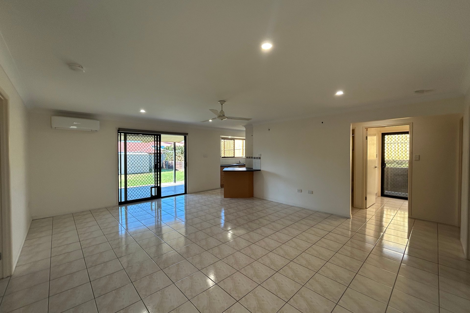 11 Willespie Place — photo 3 of 10