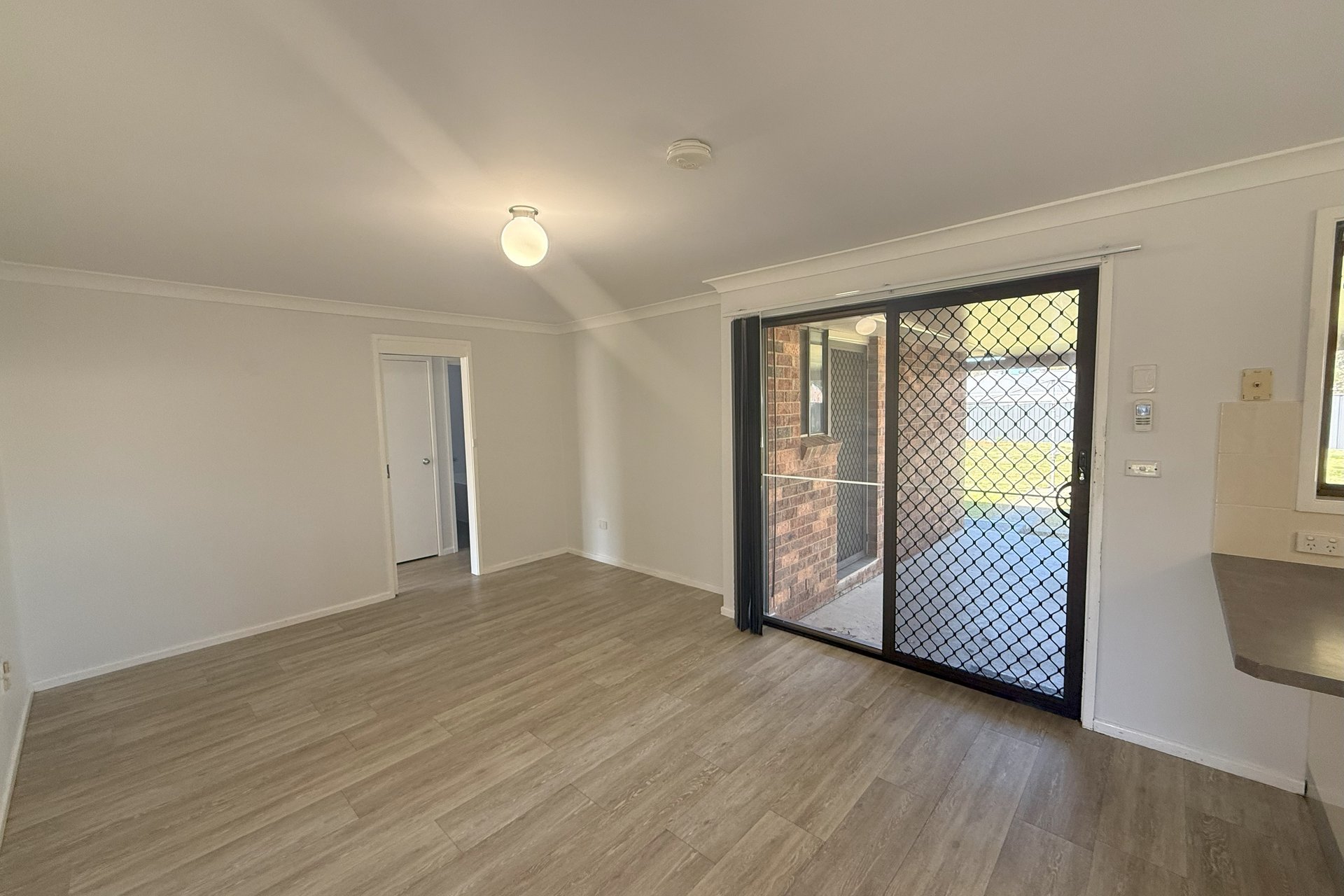 10 Currawong Road — photo 7 of 10