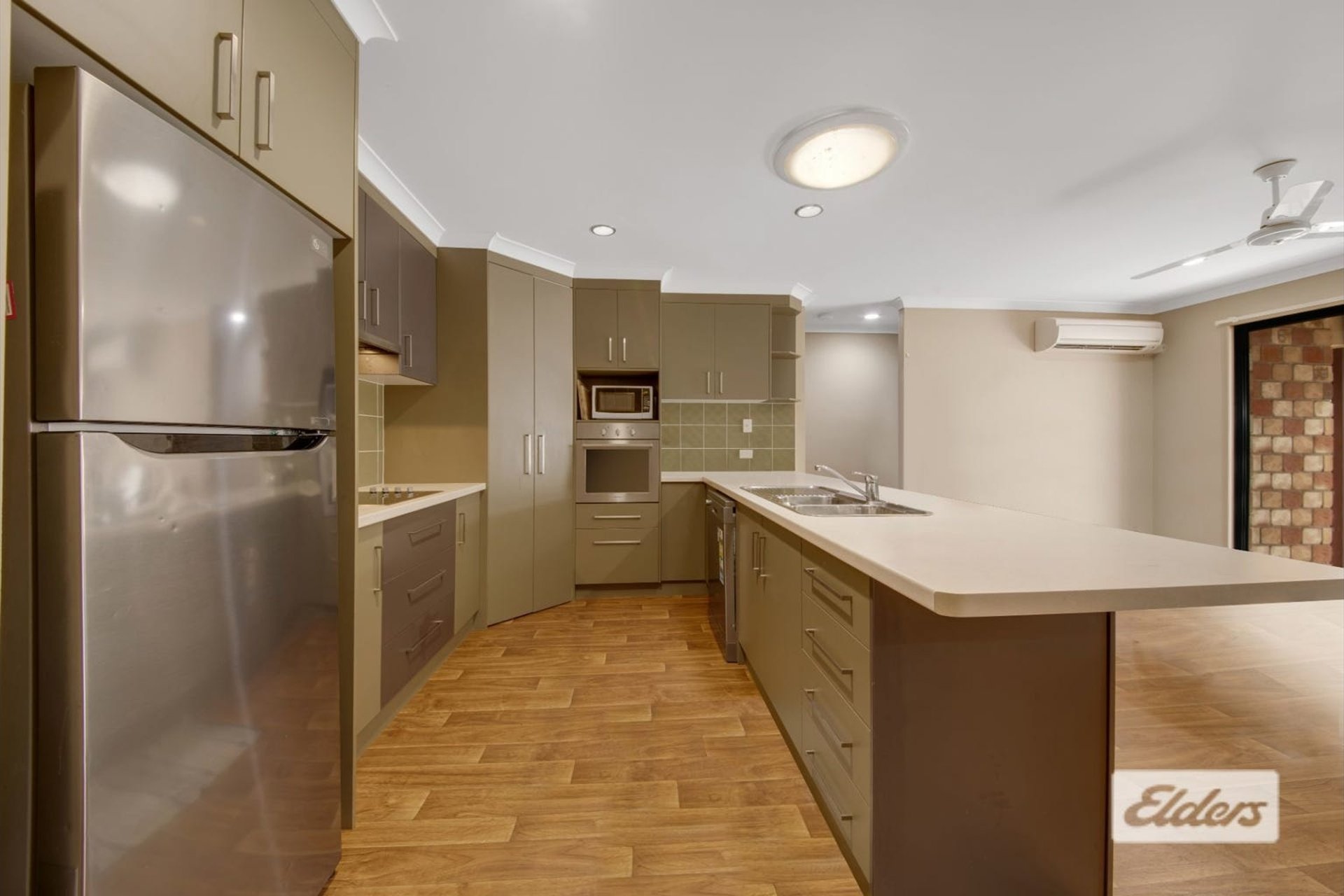 1/33 Waratah Street, Kin Kora, QLD, 4680
