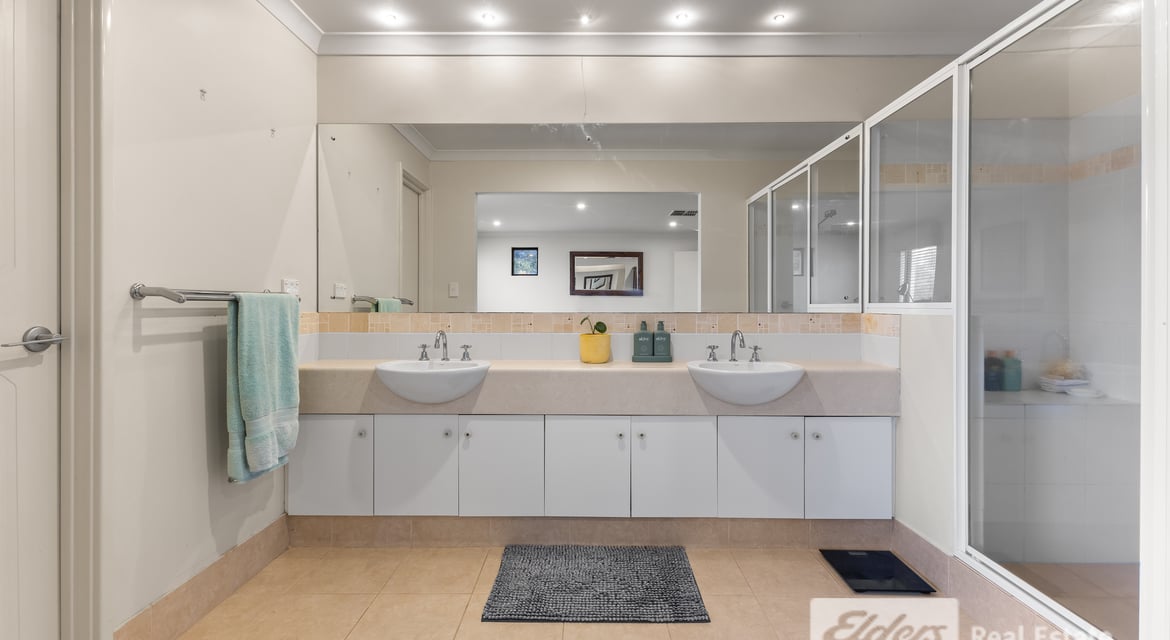 Ensuite